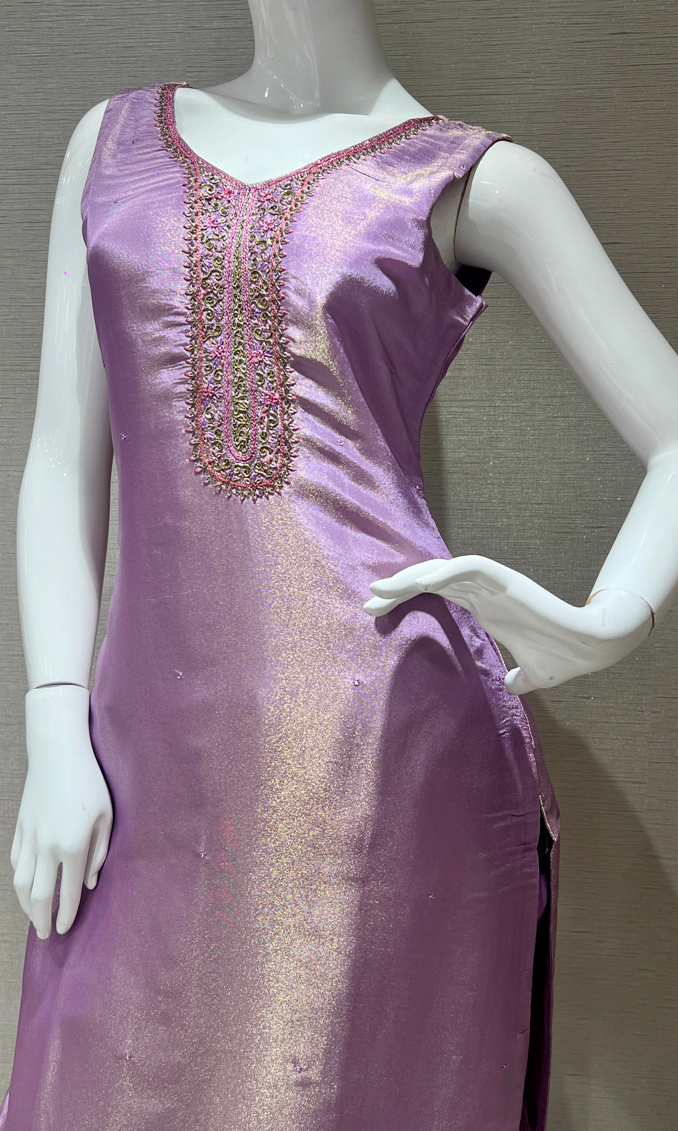 Light purple kurta set with Floral dupatta