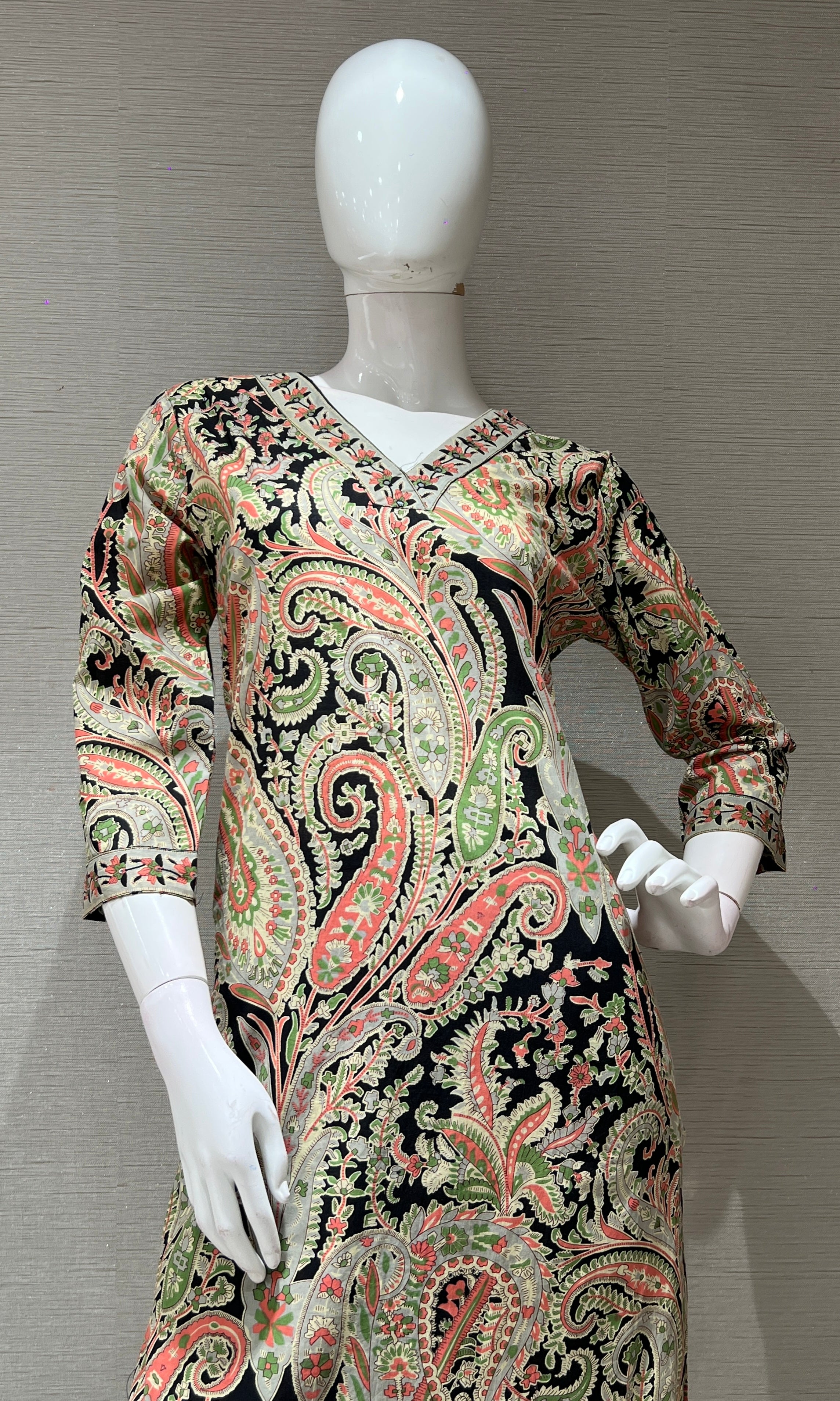 Black kurta set WITH STRIPED DUPATTA