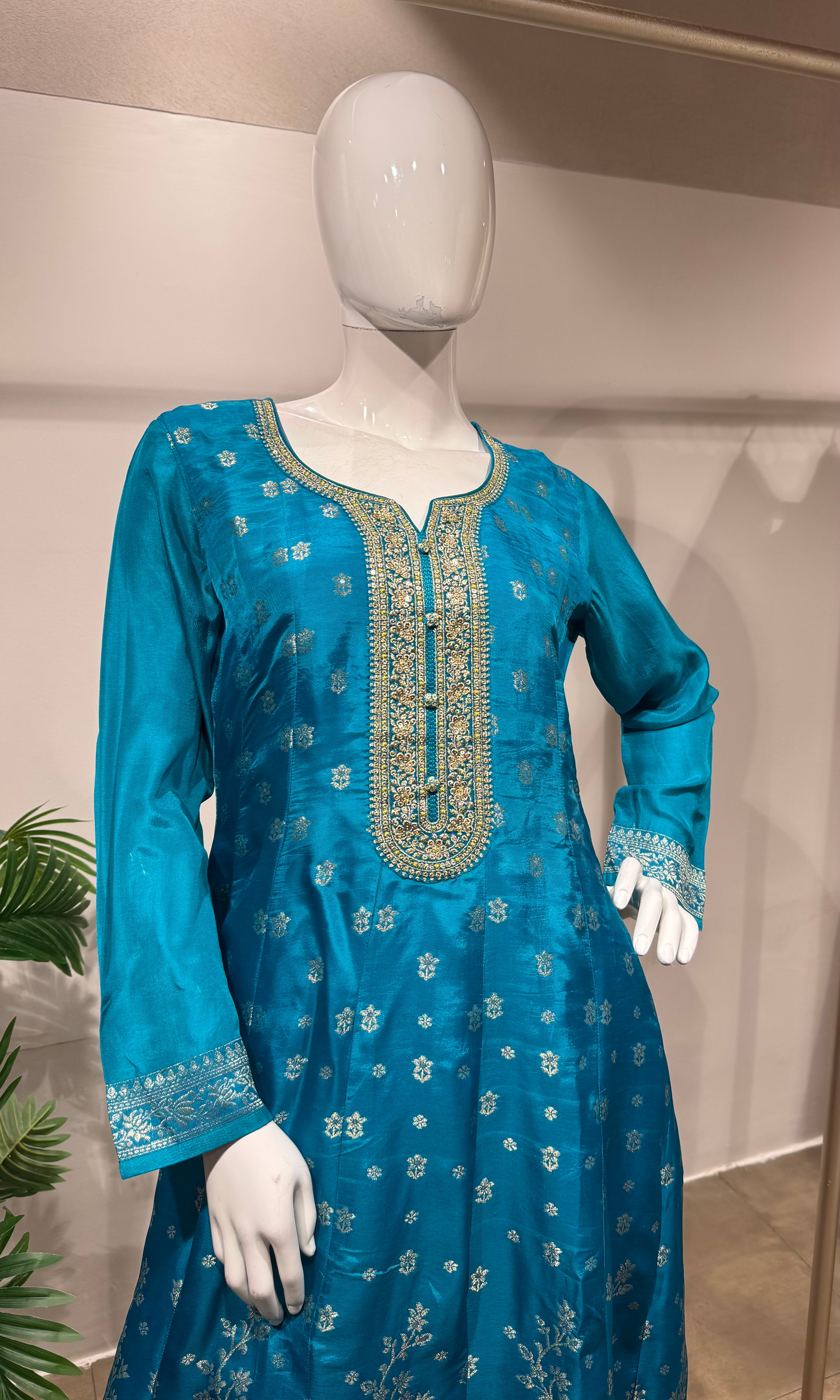 Rama embroidered kurta Set with contrast Dupatta