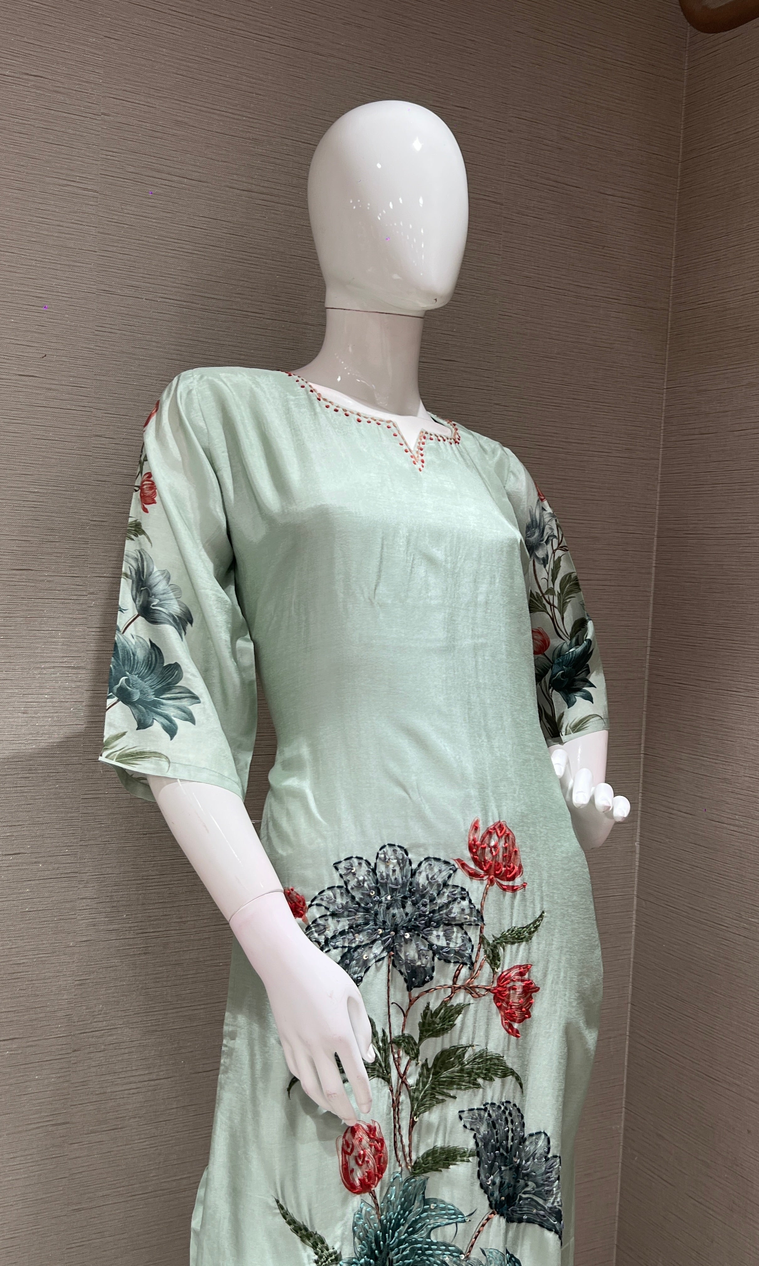 Green FLORAL PRINT EMBROIDERED KURTA SET
