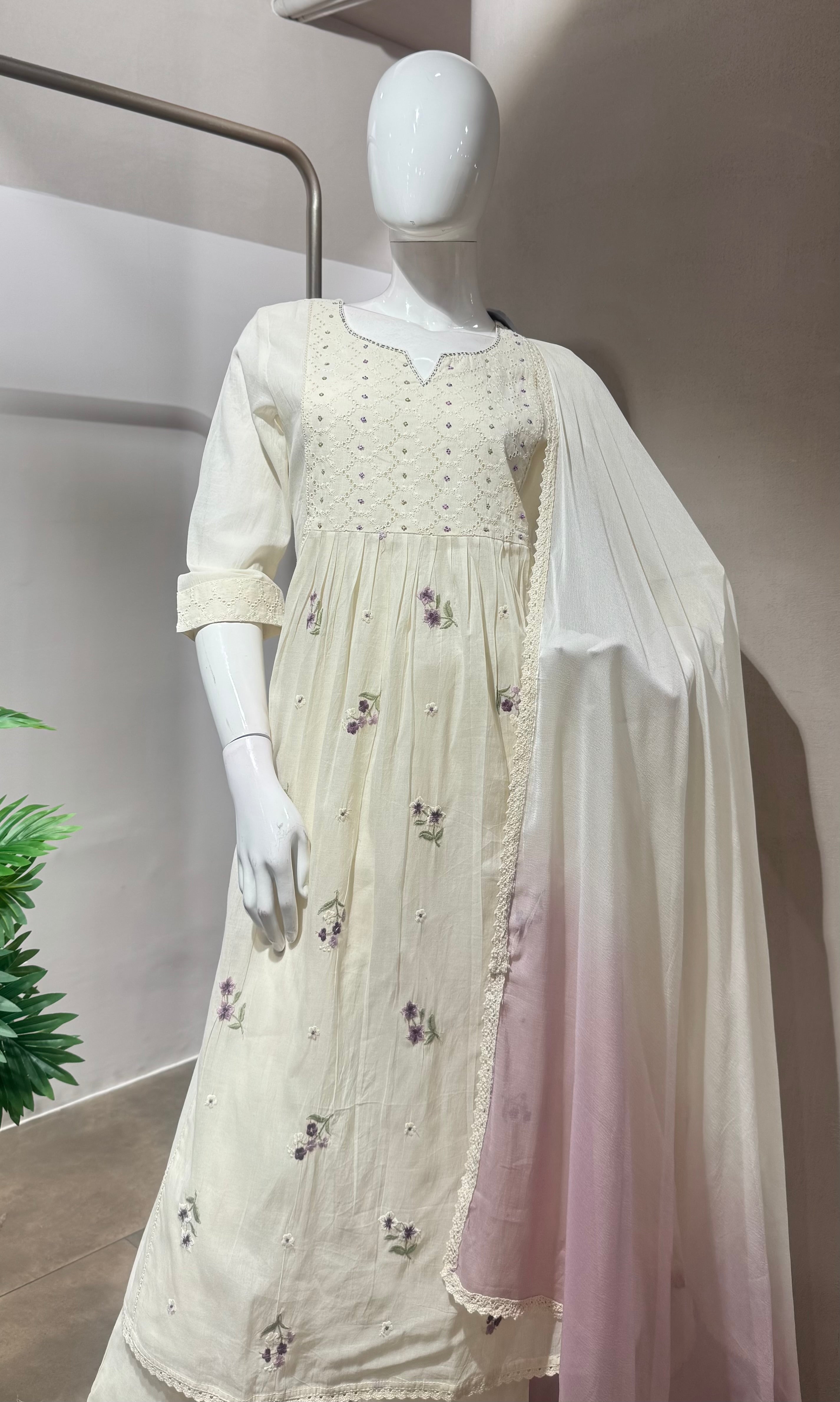 WHITE LAVENDER FLORAL EMBROIDERY KURTA SET