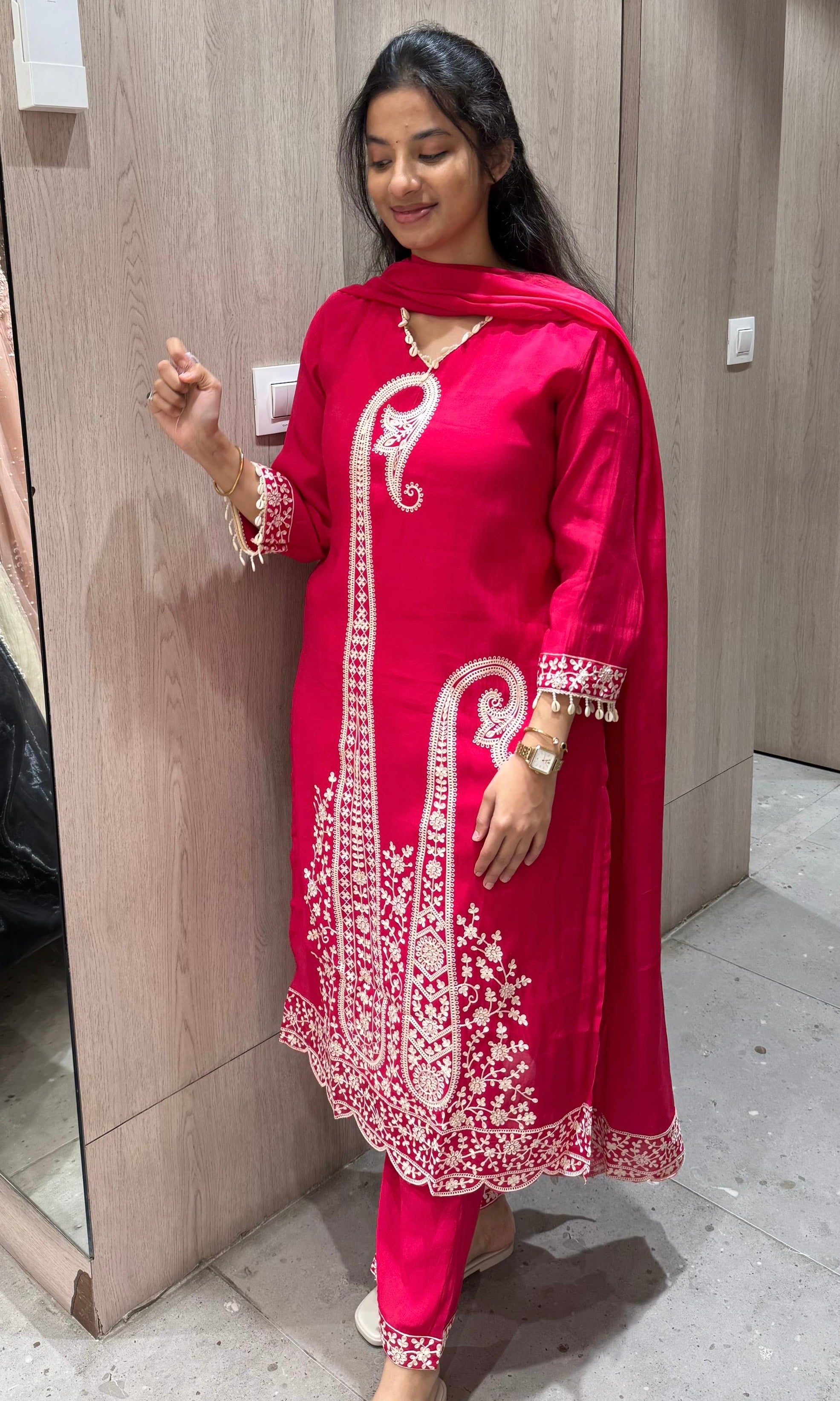 Rani pink Thread Embroidery Kurta Set