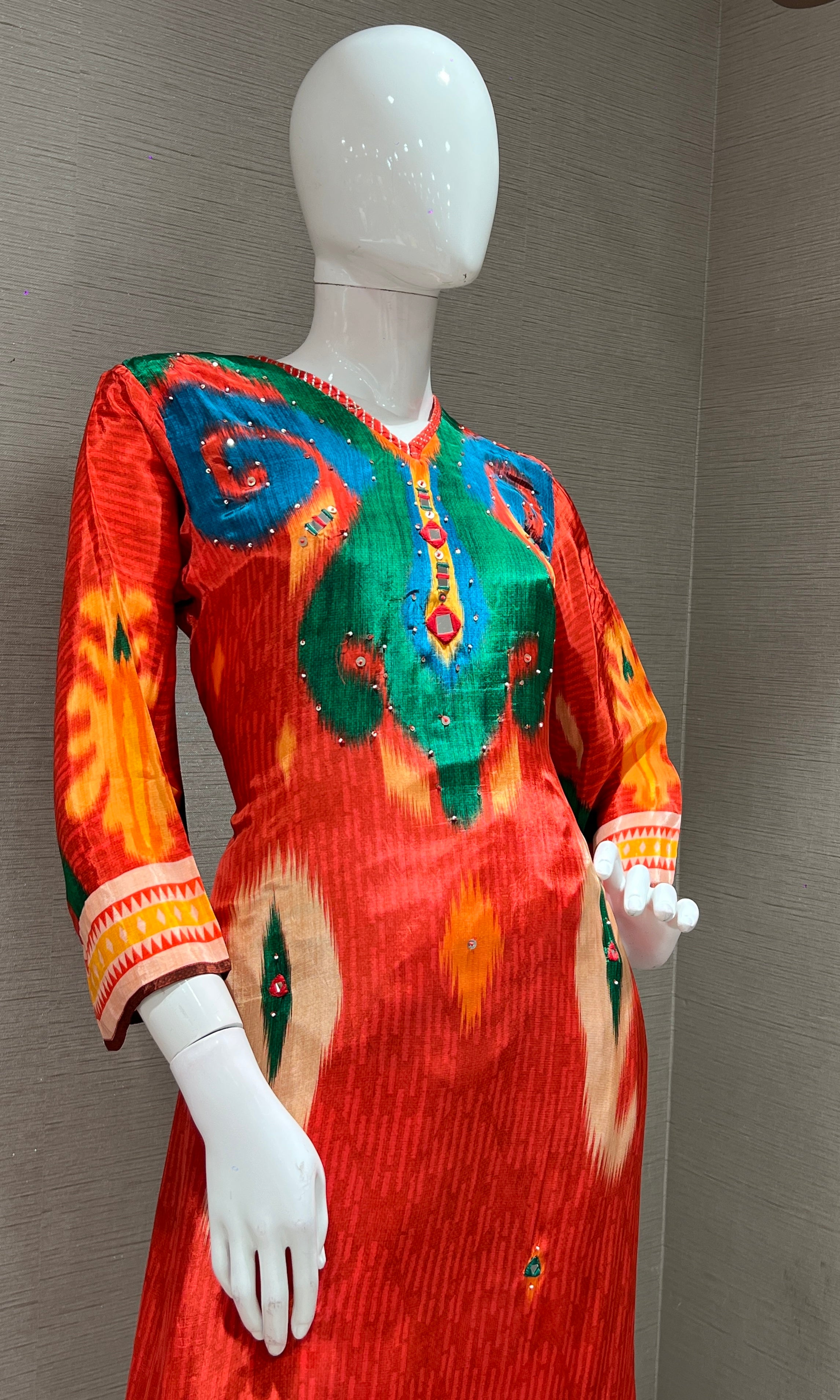 Red multi coloured ethnic kurta set