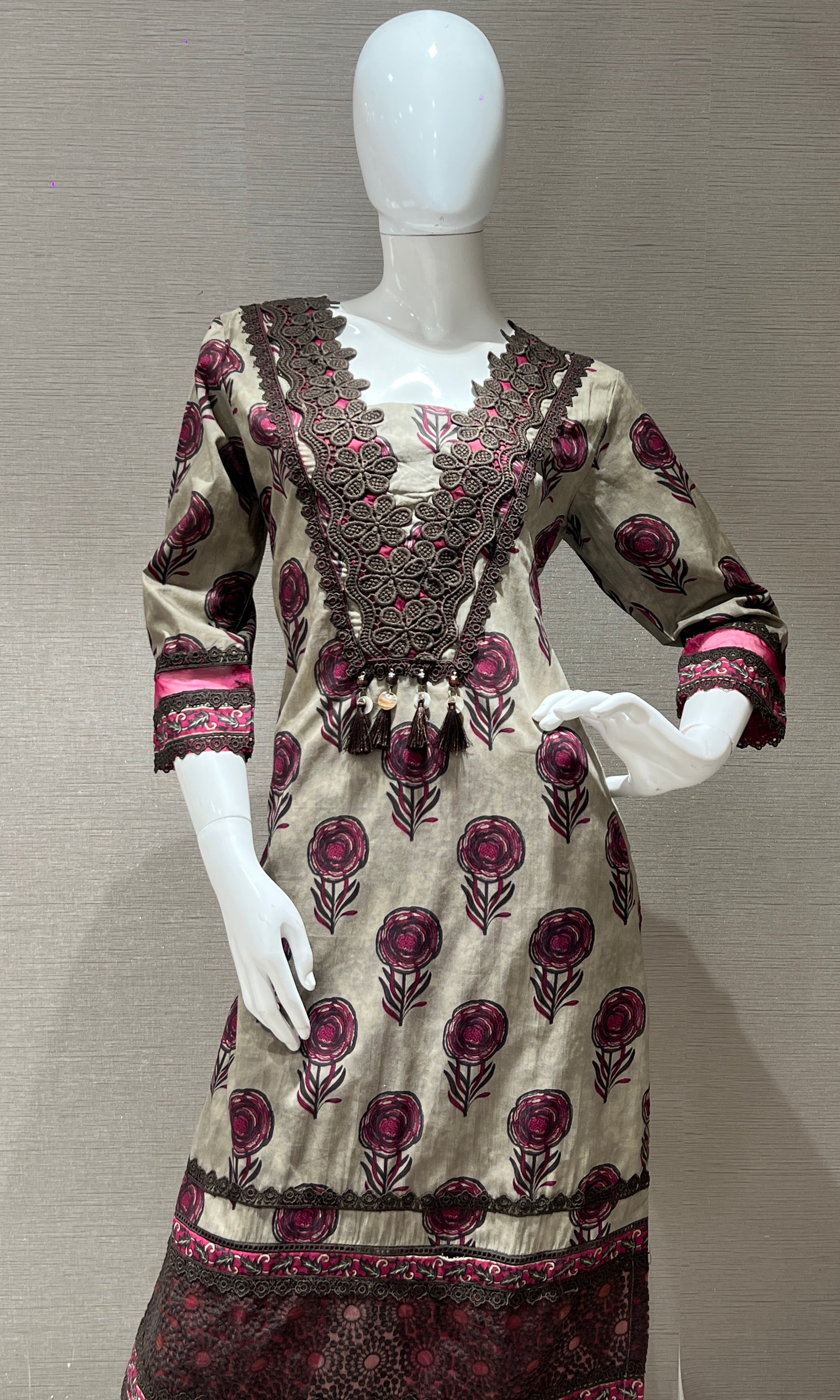 Beige and magenta printed kurta set