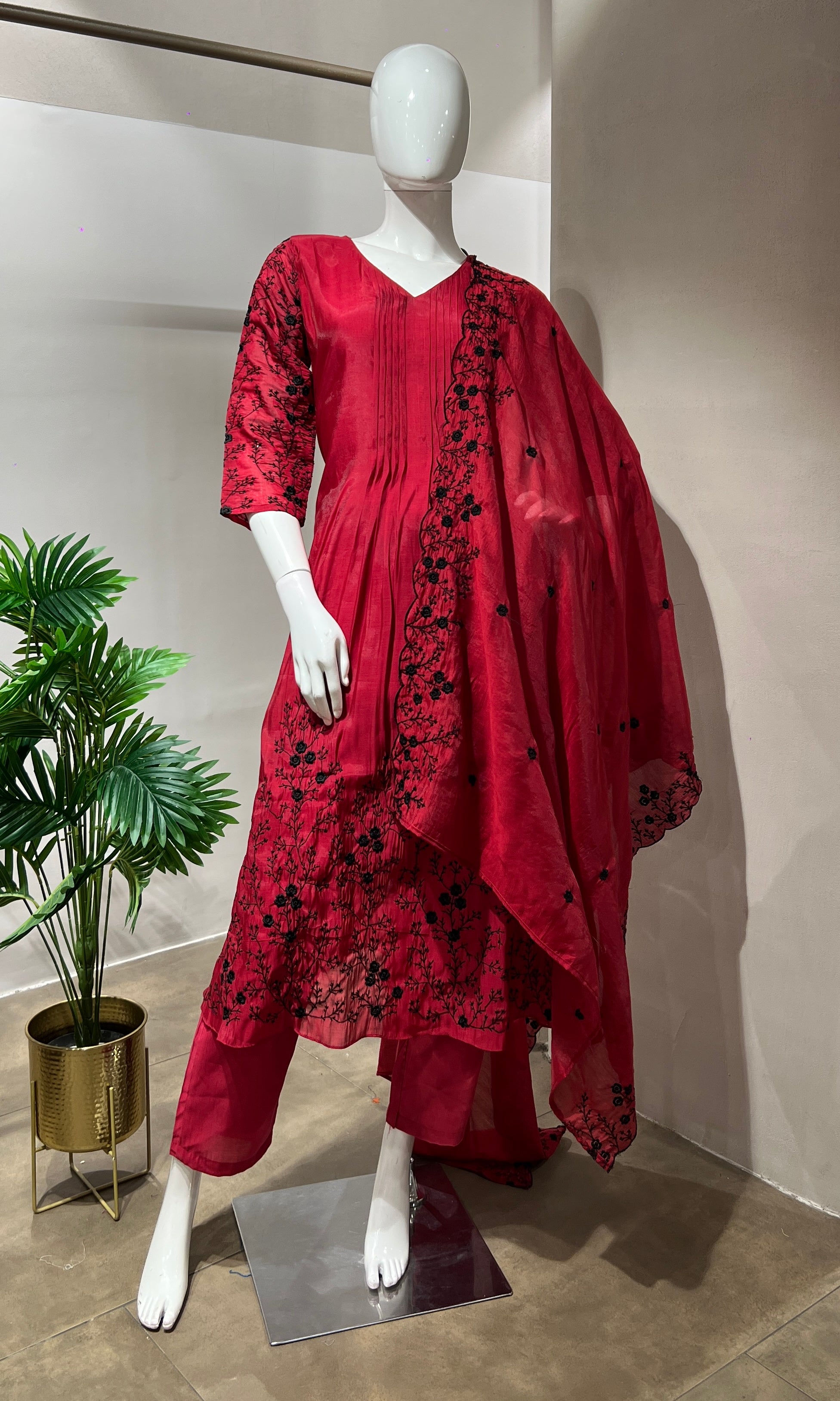 Red FLORAL EMBROIDERED MUL CHANDERI KURTA SET