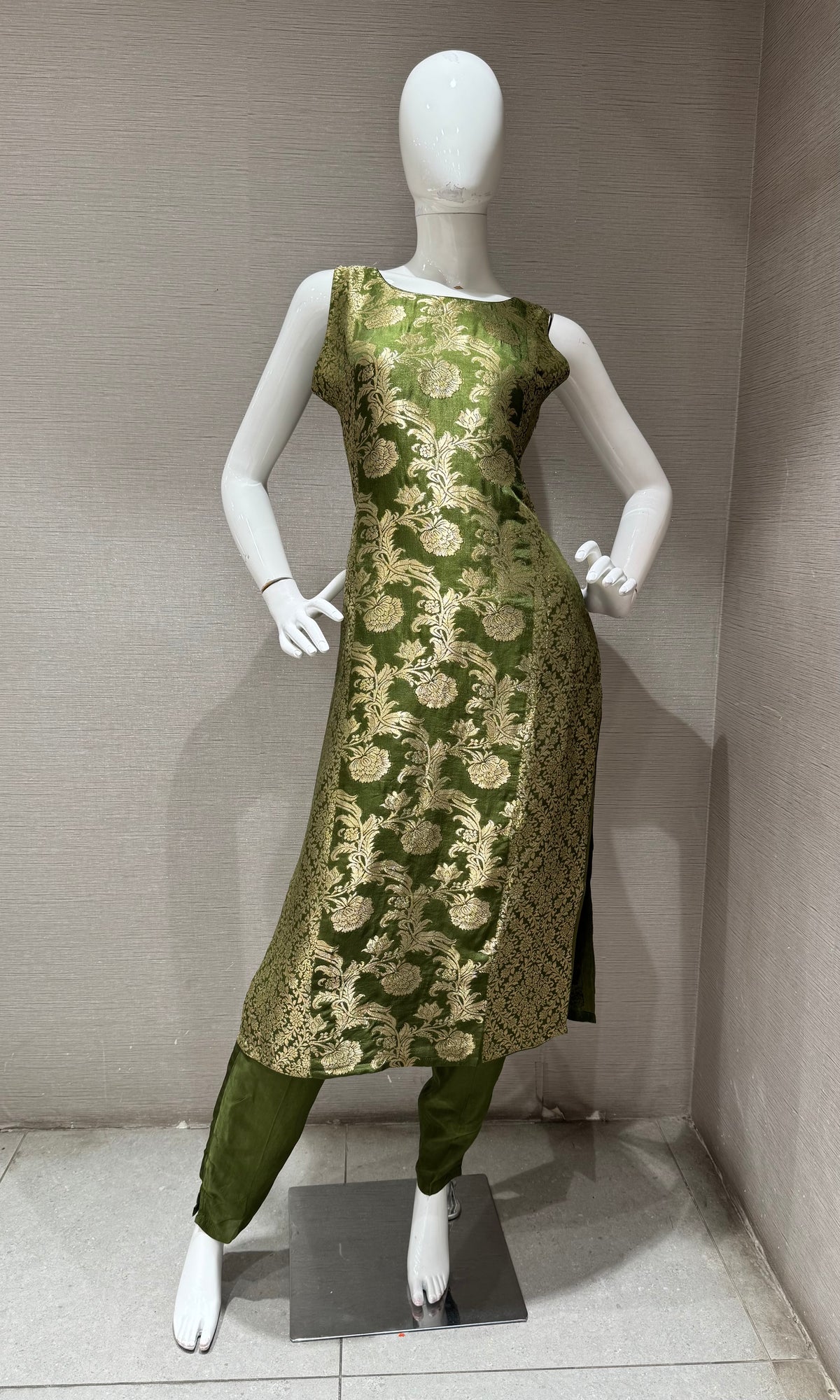Green Banarasi Silk Golden Floral Zari kurta set