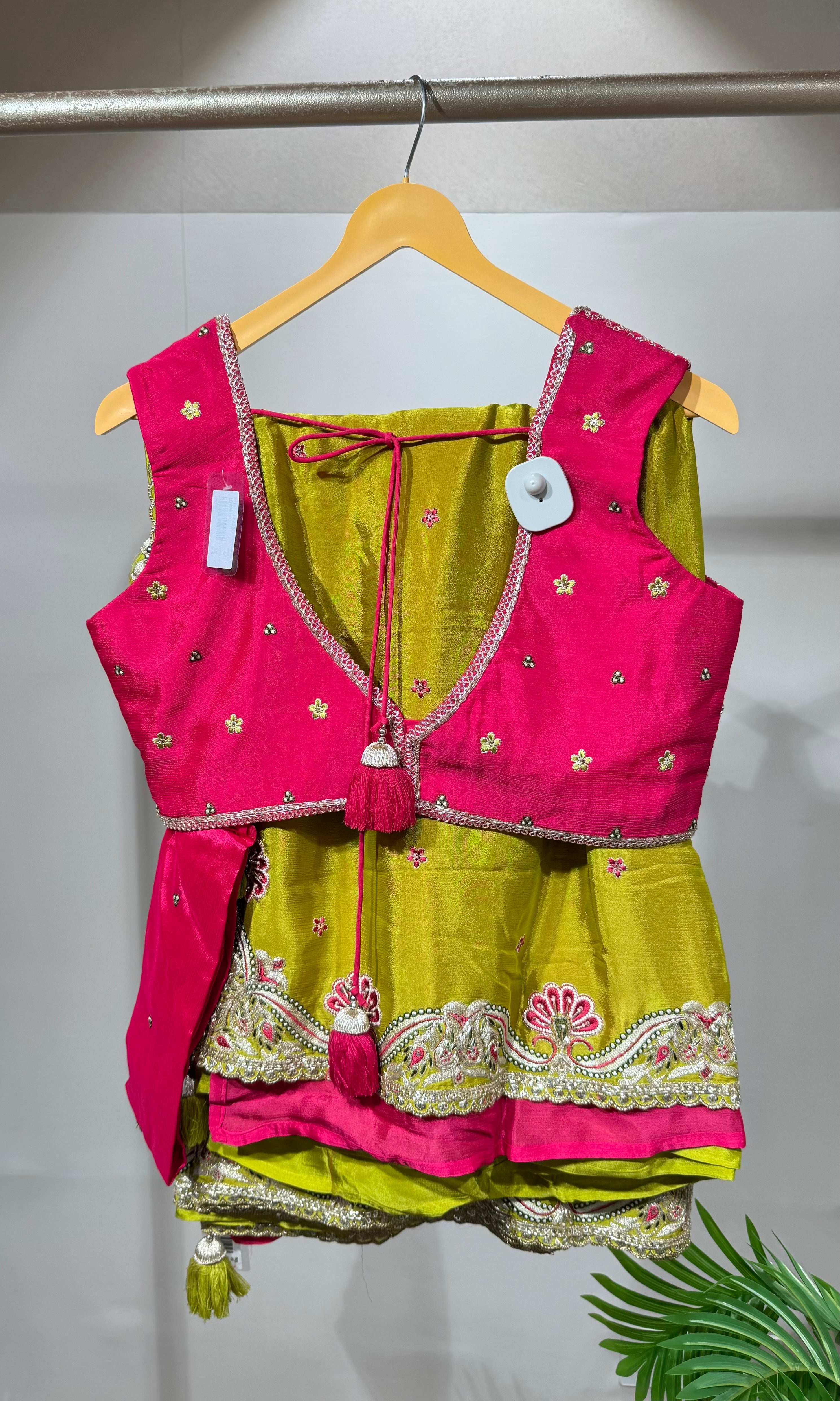 Mehendi green FLORAL saree with blouse