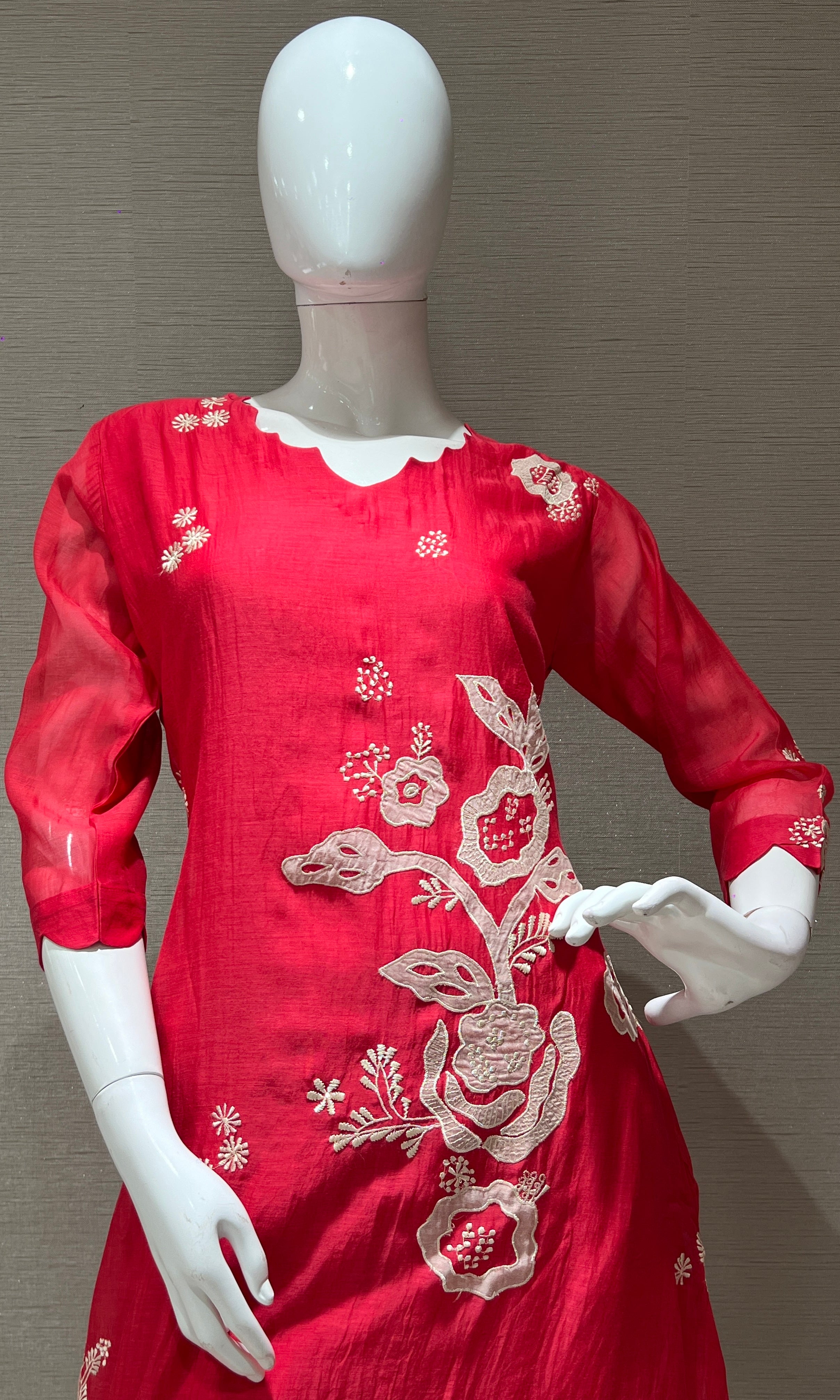 pink and White Floral Kurti Set