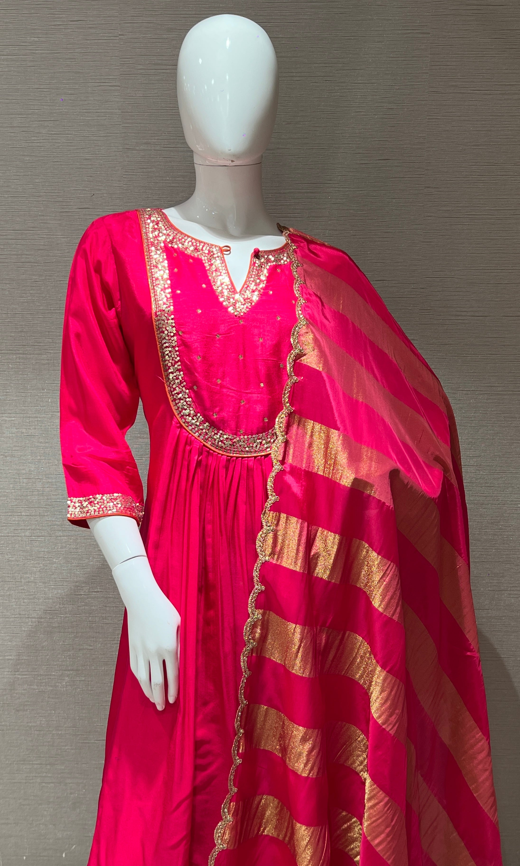 Pink kurta set with scallops dupatta
