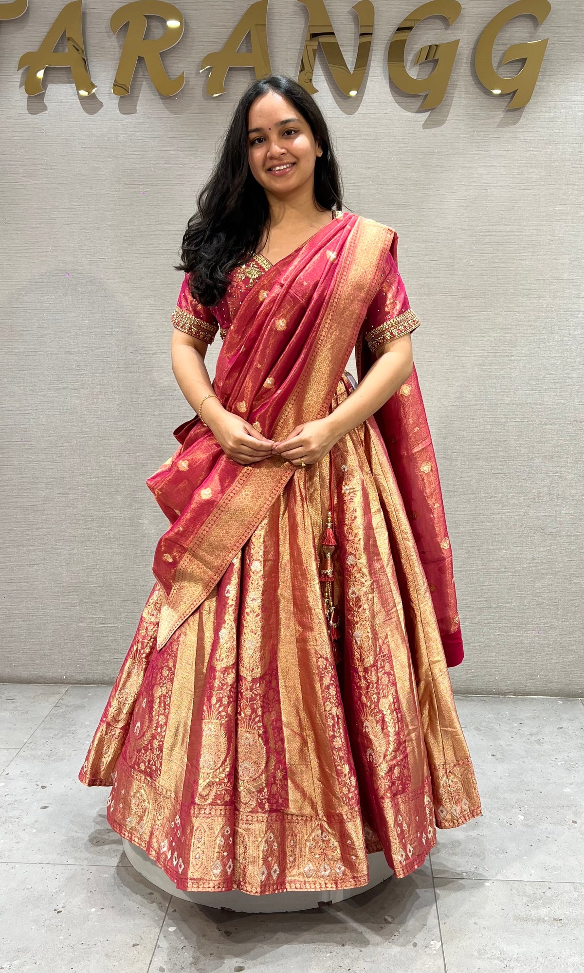 Rani Golden Banarasi silk Elegance Lehenga set