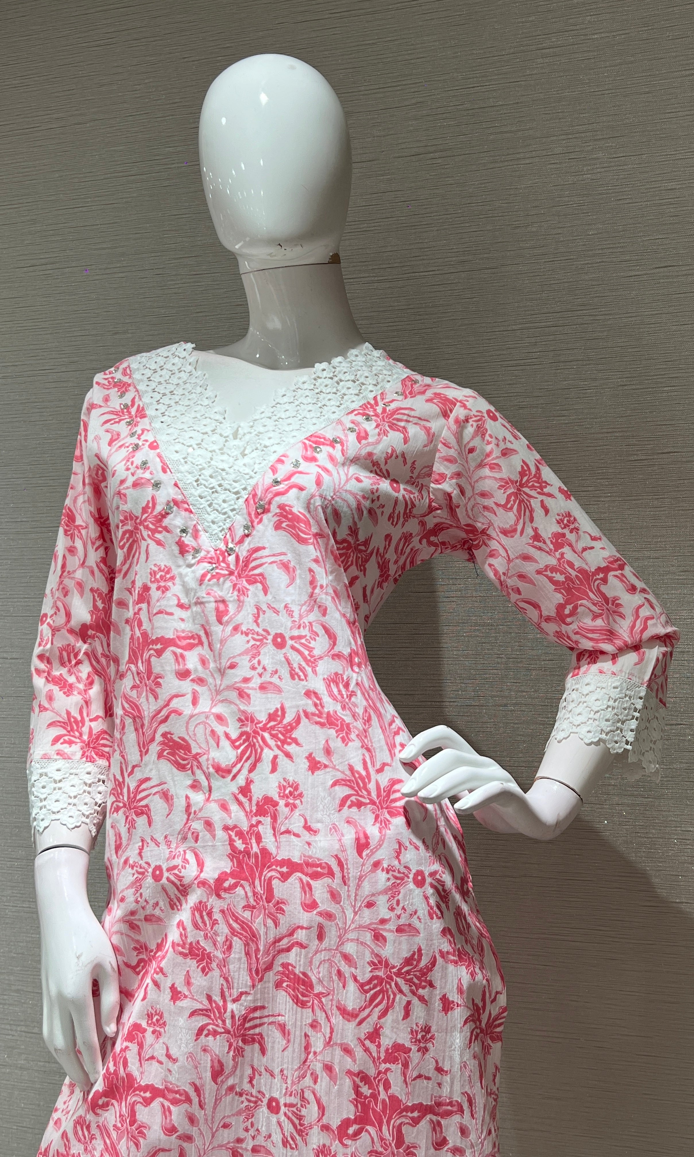 Pink floral print kurta set