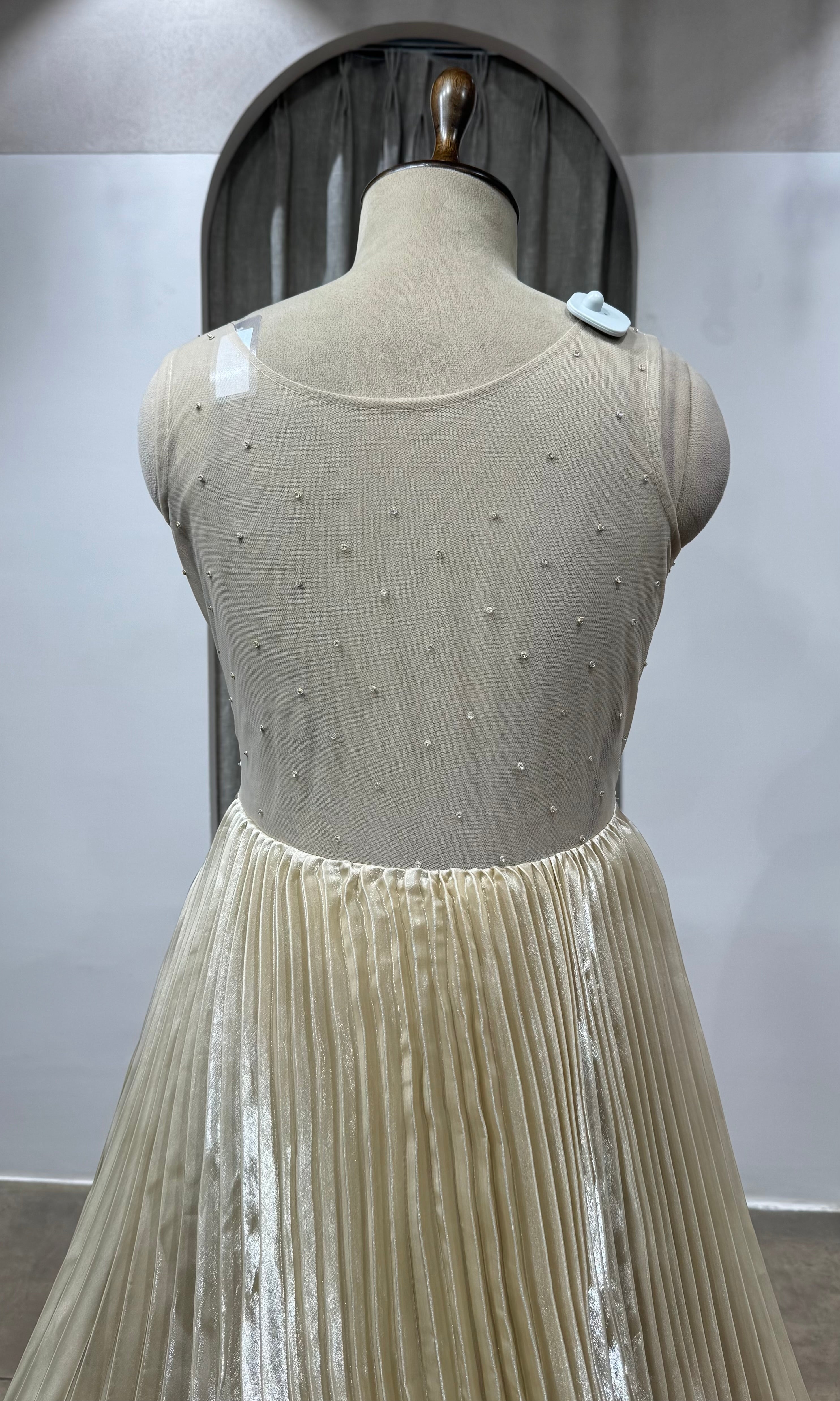 BEAGH Sequins Embroidered Gown