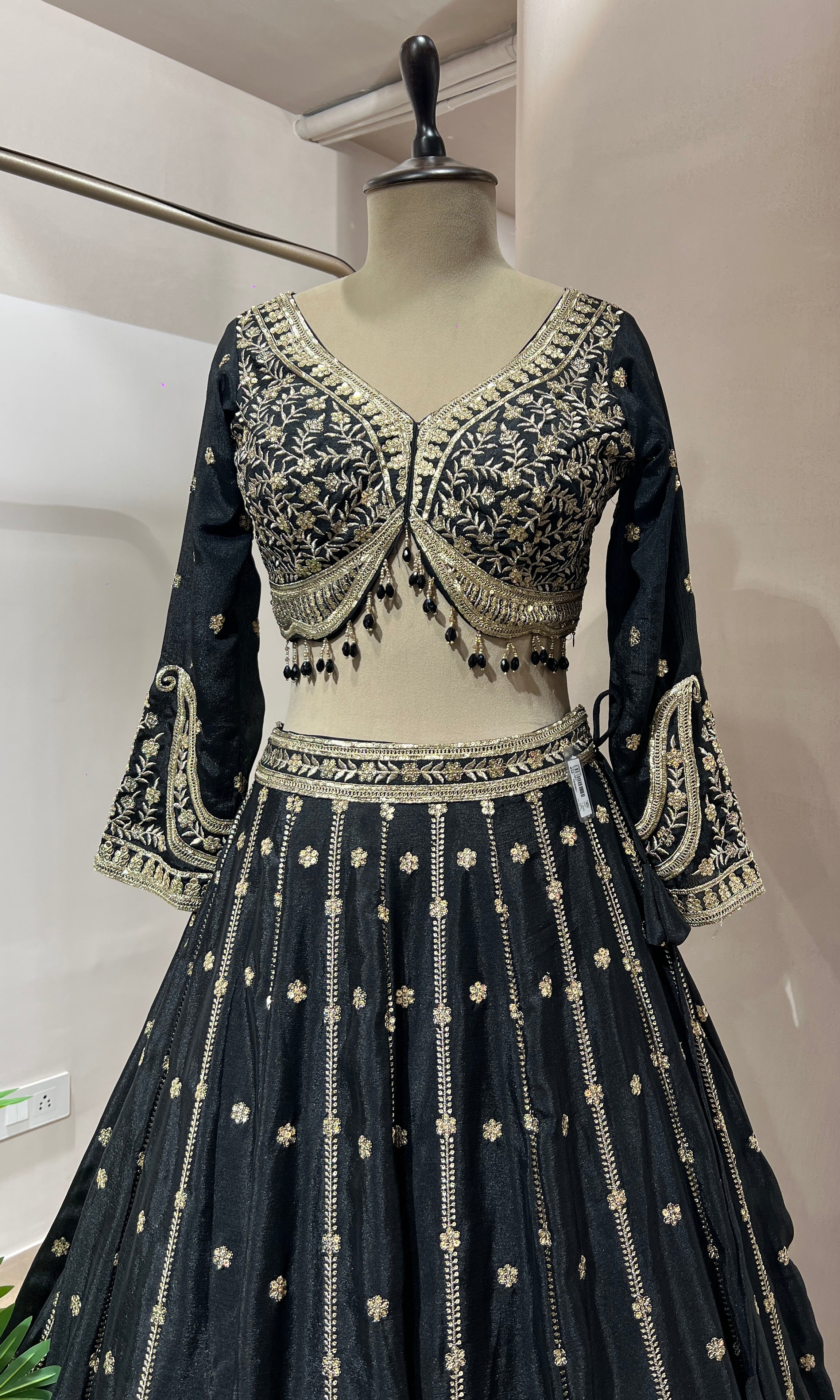 BLACK GOLDEN ETHINC LEHENGA