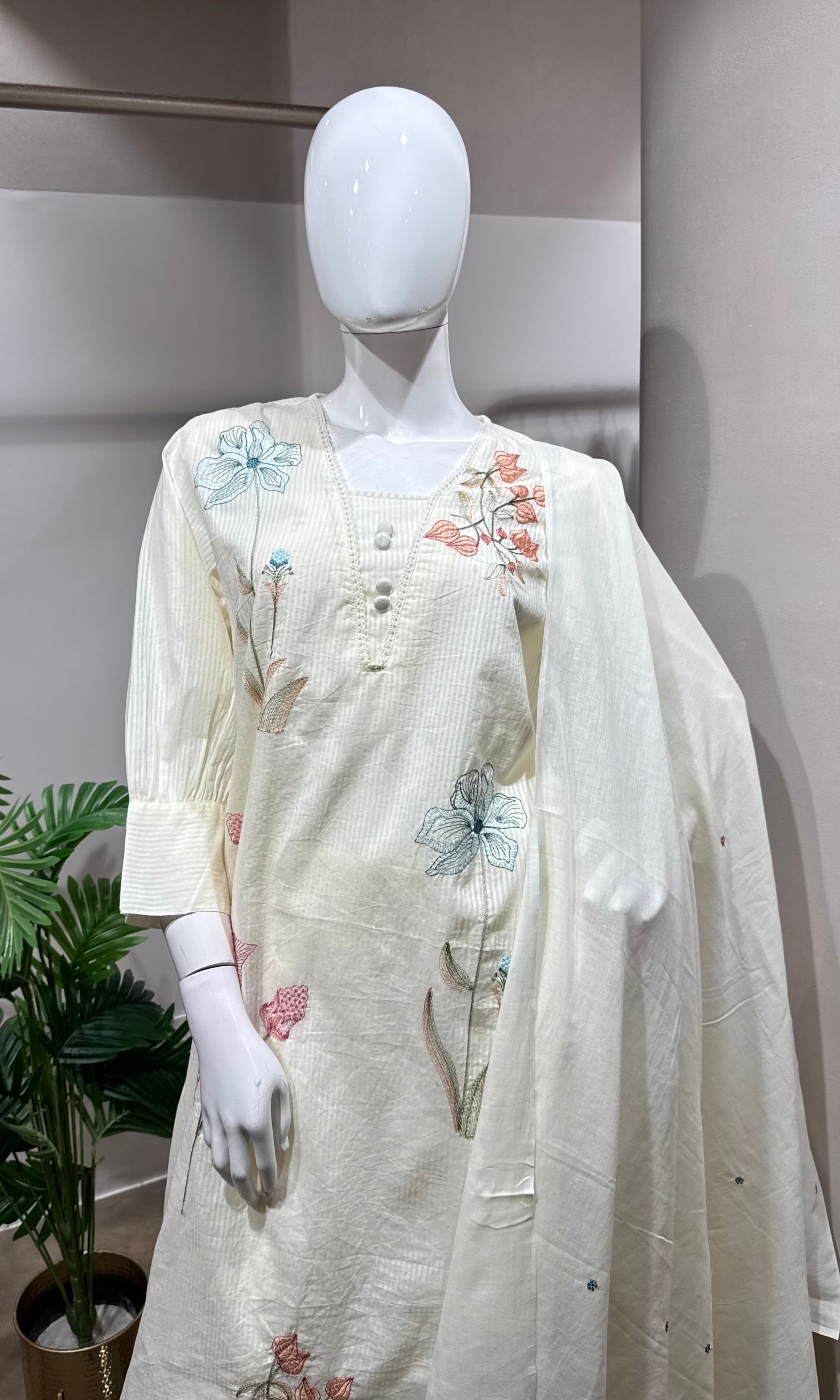 Cream floral printed kurta set