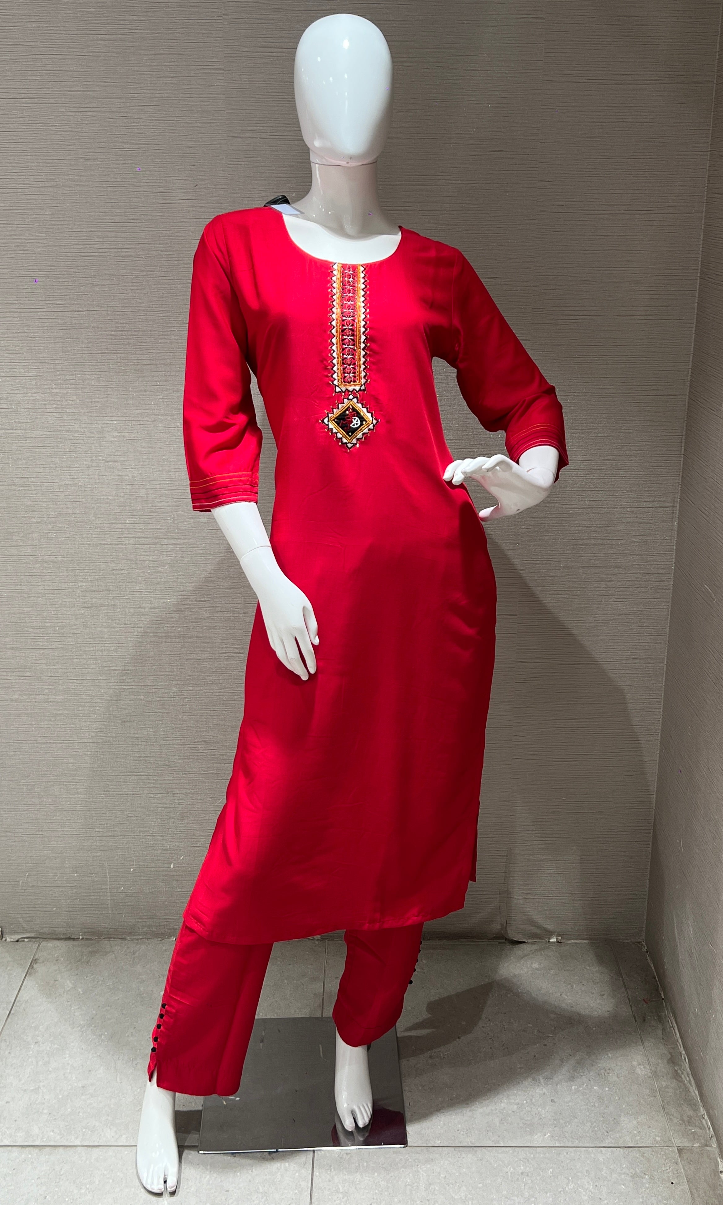 red kurta set with contrast dupatta