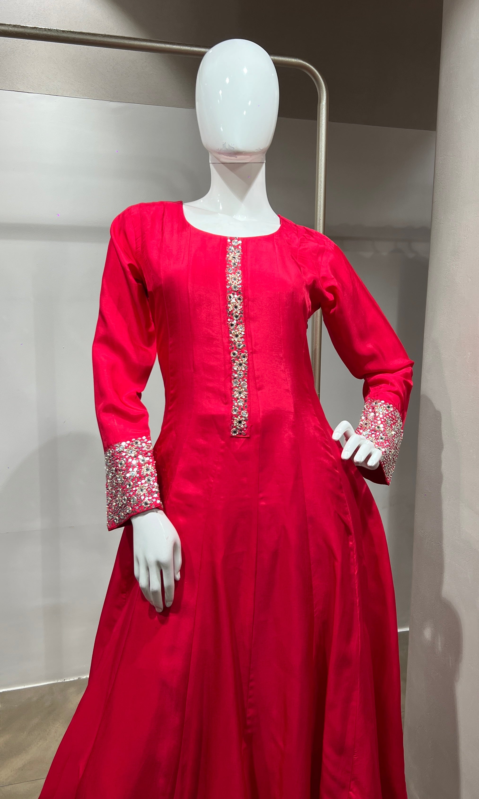 Rani Straight Kurta Set with Mirror Embroidery