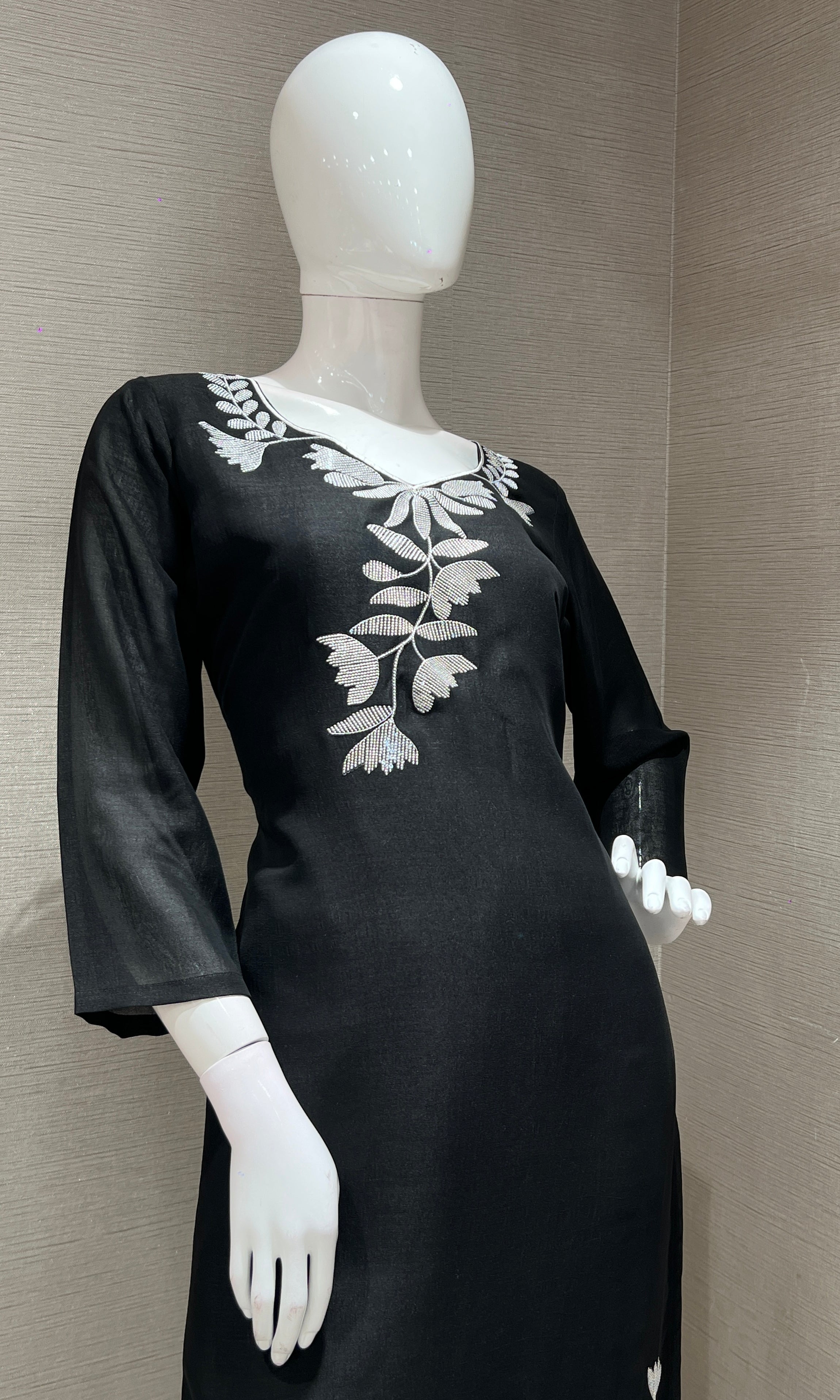 BLACK FLORAL PRINTED KURTA SET