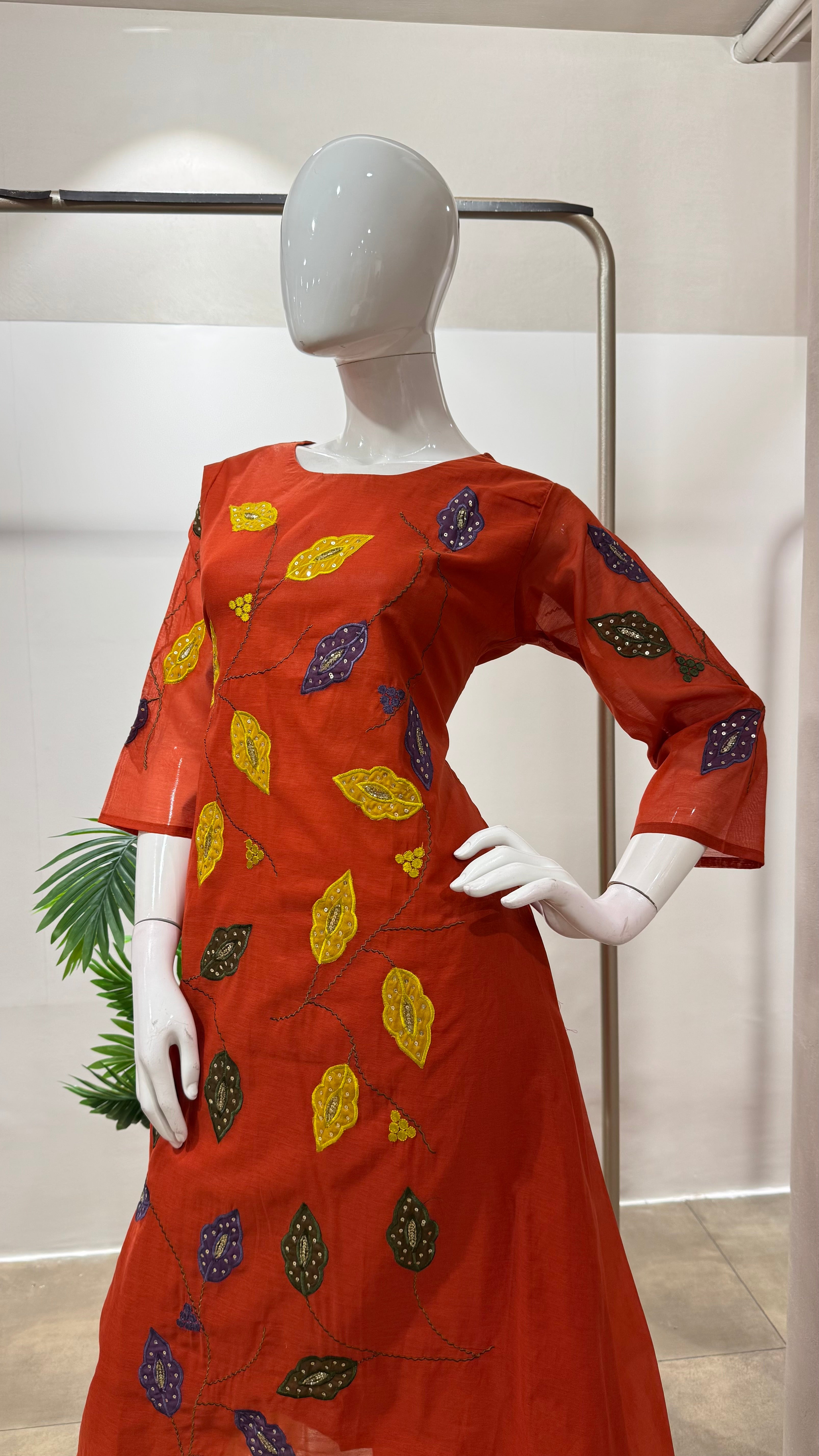 RUST kurta set with leaf embroidery