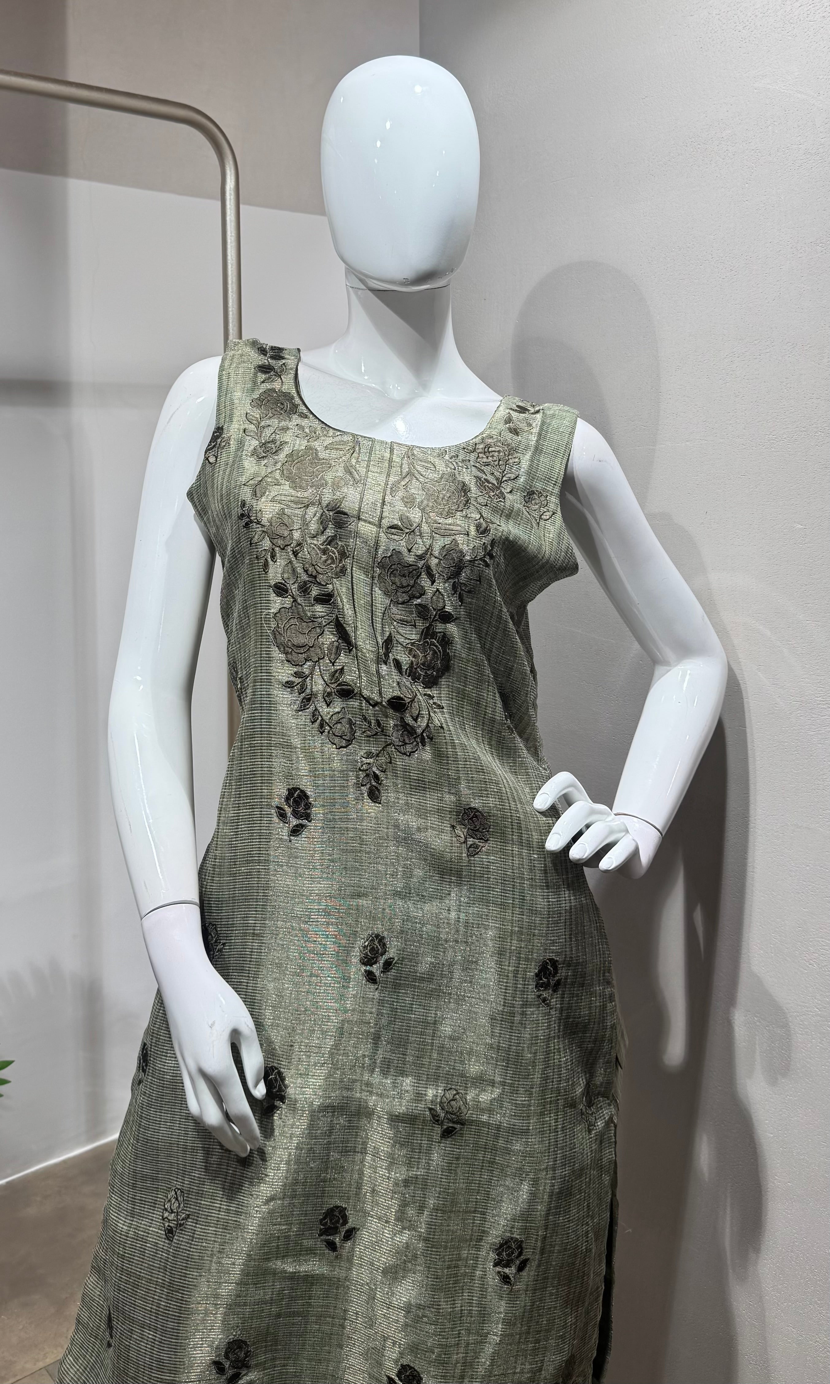 Green floral print embroidered kurta set