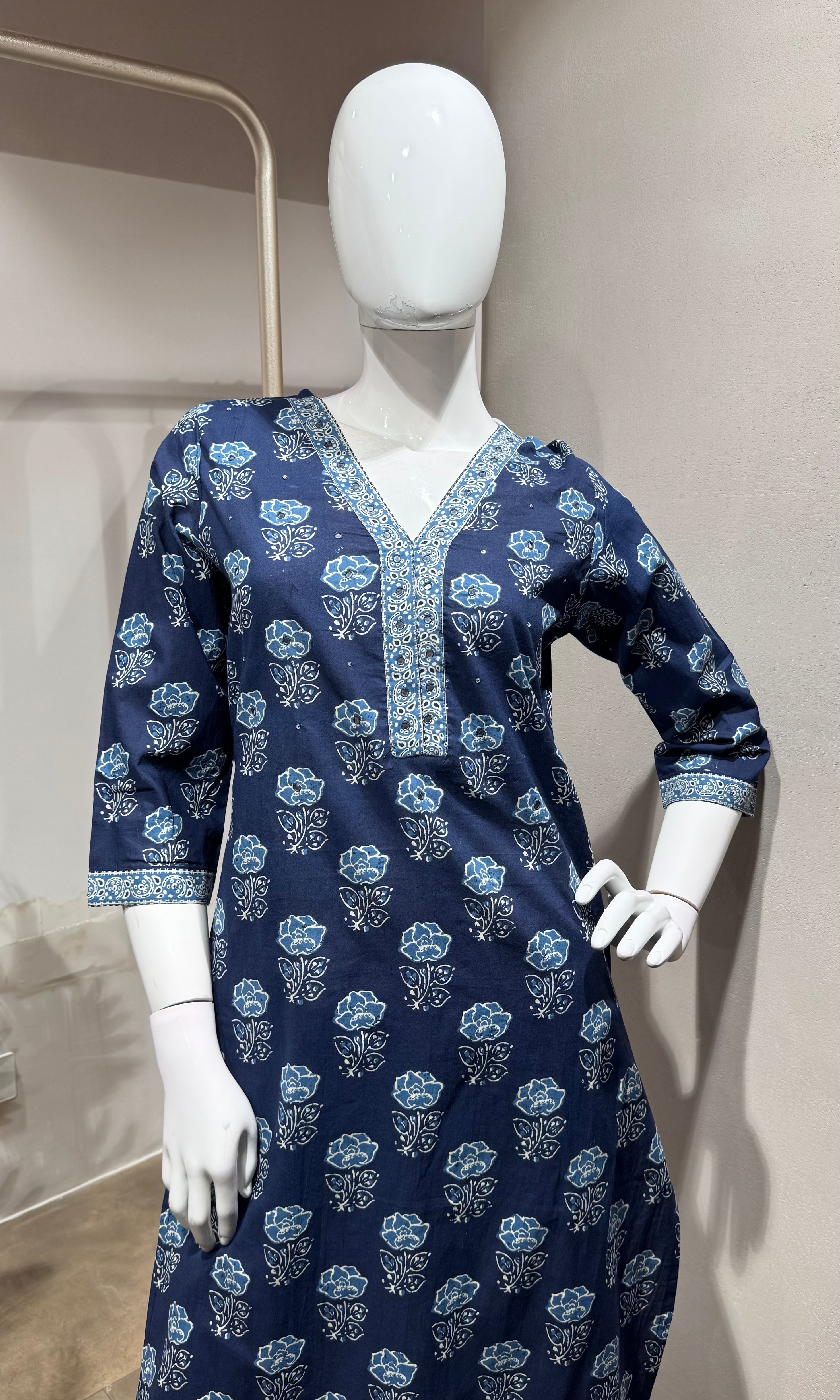 Blue Floral Motif Kurta Set
