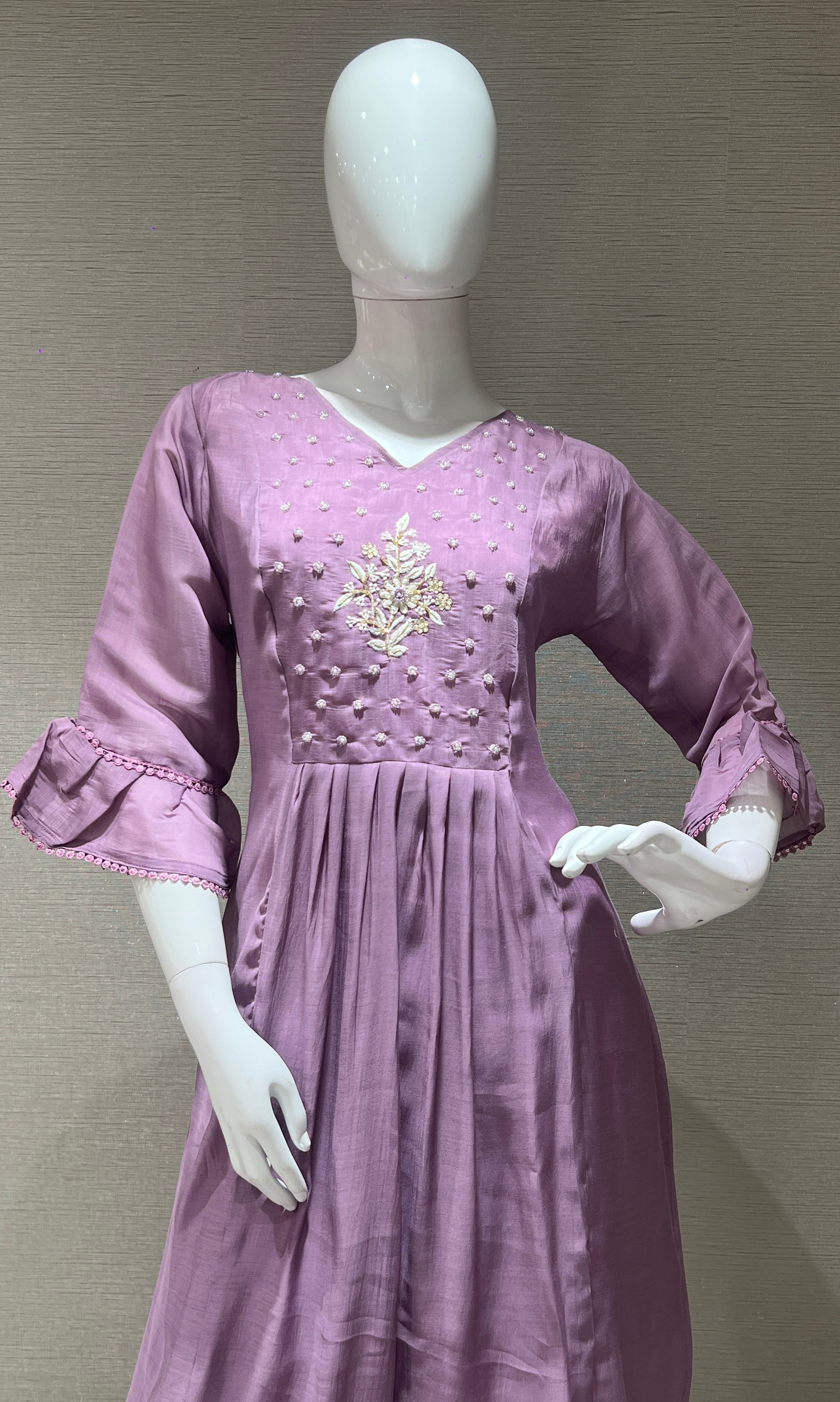 Light purple floral embroidered MUL CHANDERI kurta set