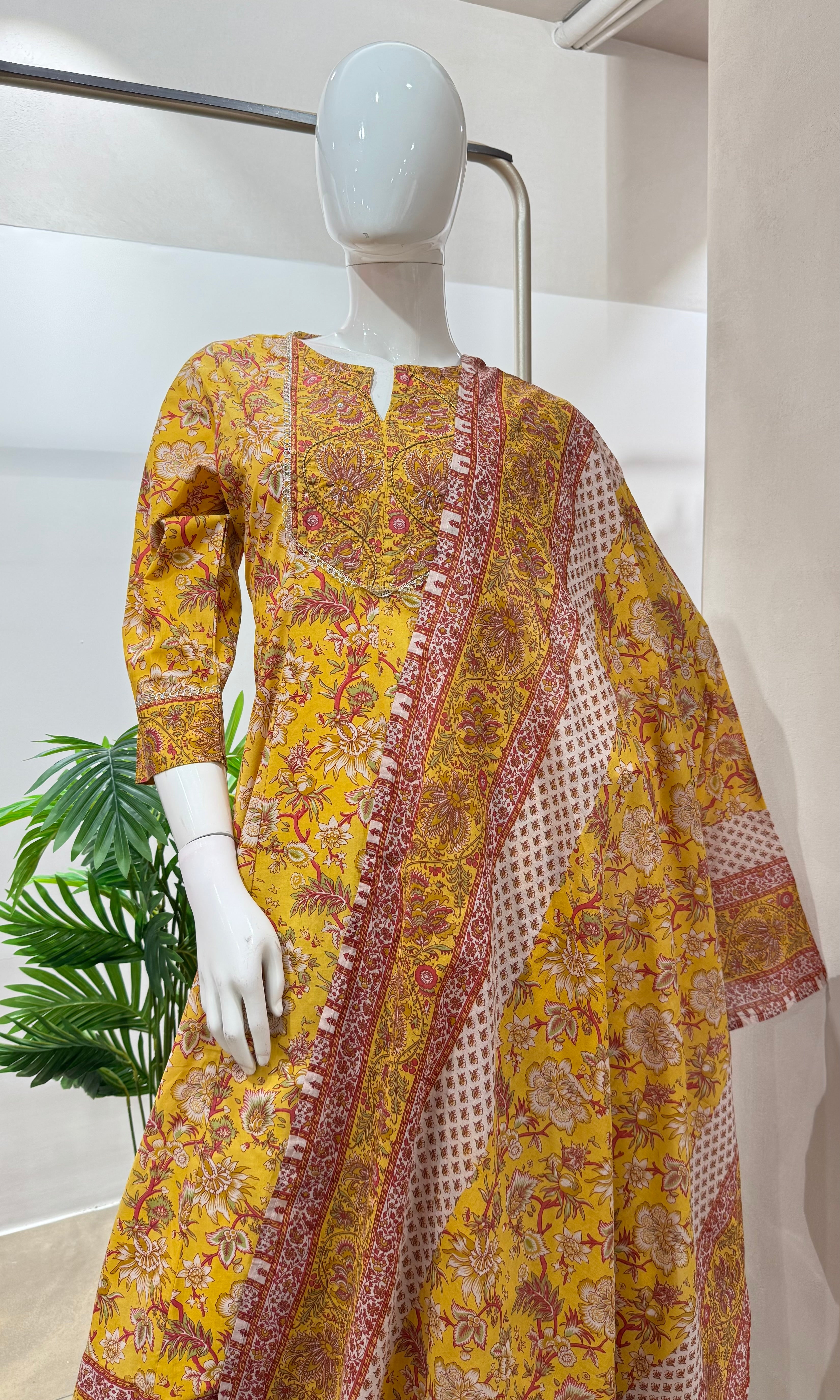 YELLOW ETHNIC PRINTED KURTA SET