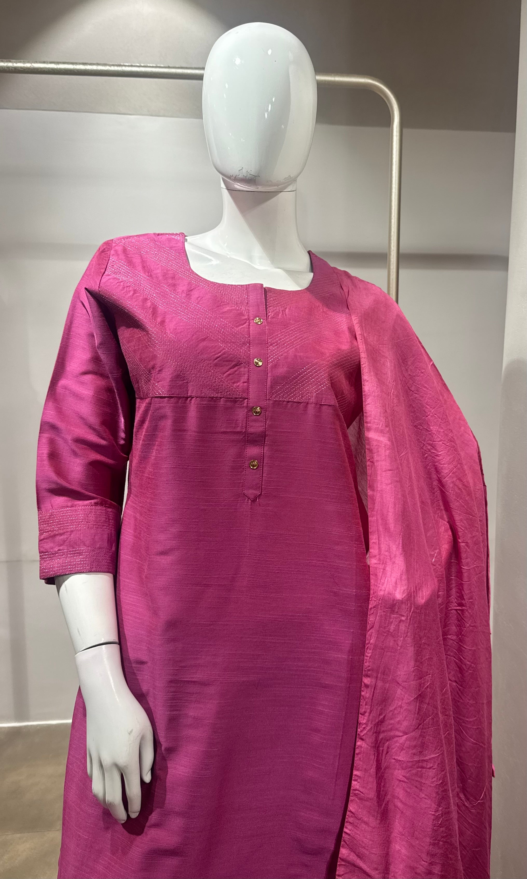 Pink Silk Kurta Set with Zari Dupatta