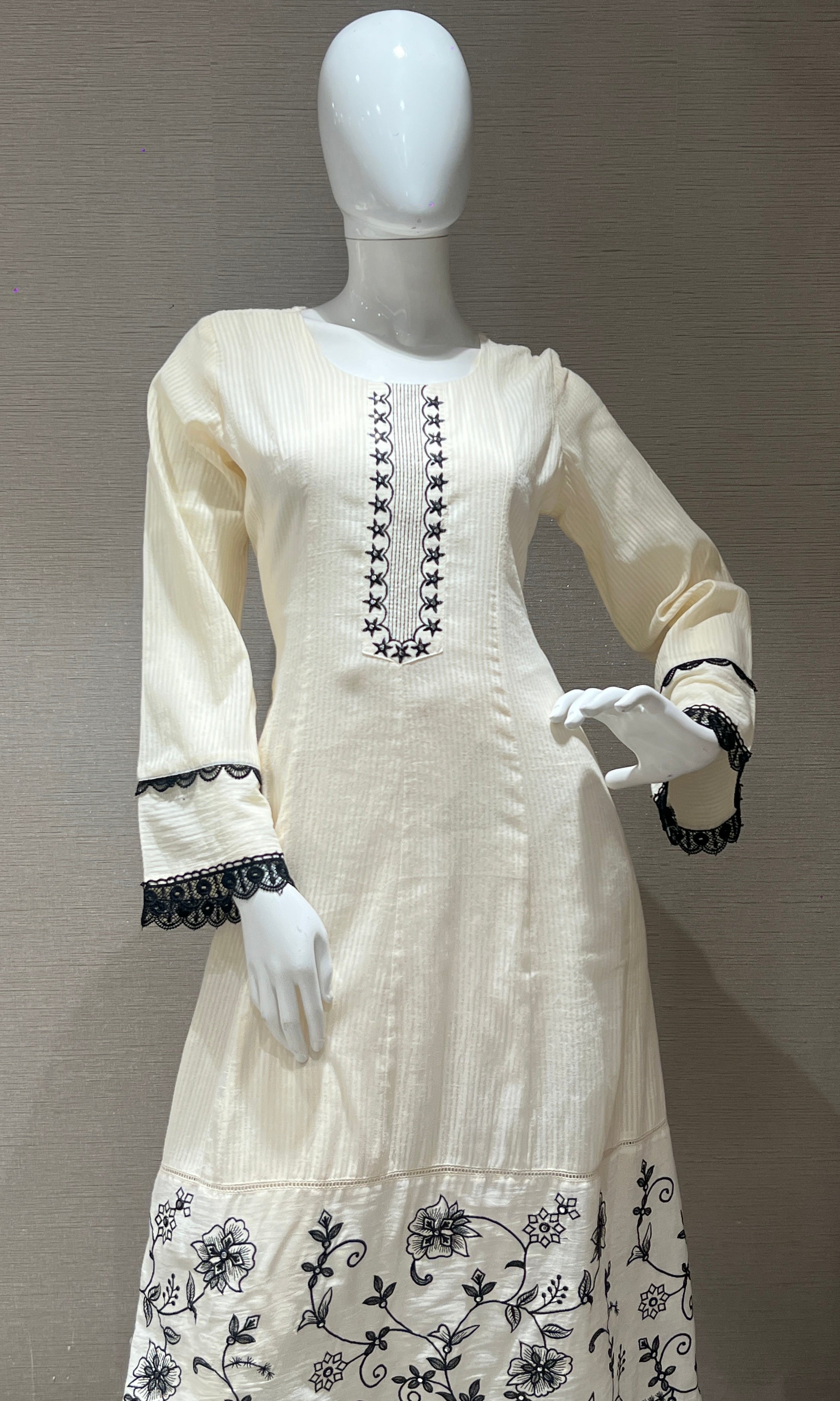 Cream and black floral embroidery kurta set