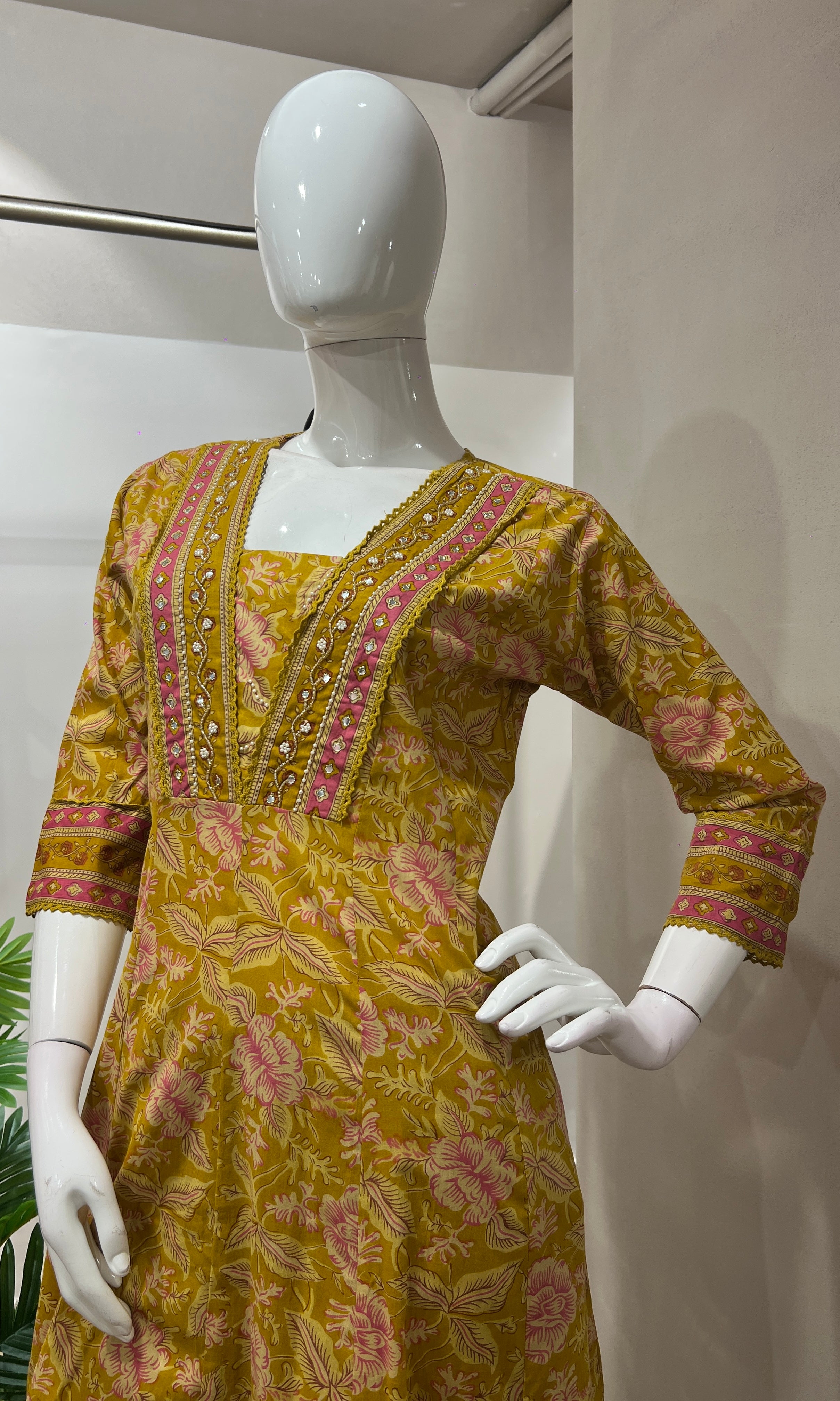 Light yellow FLORAL kurta set