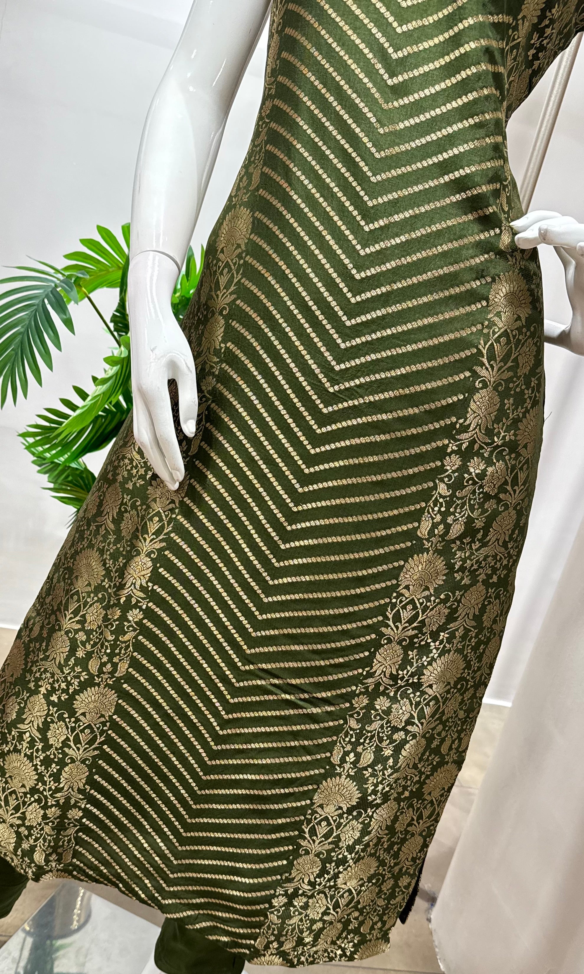 Green EMBROIDERED KURTA SET