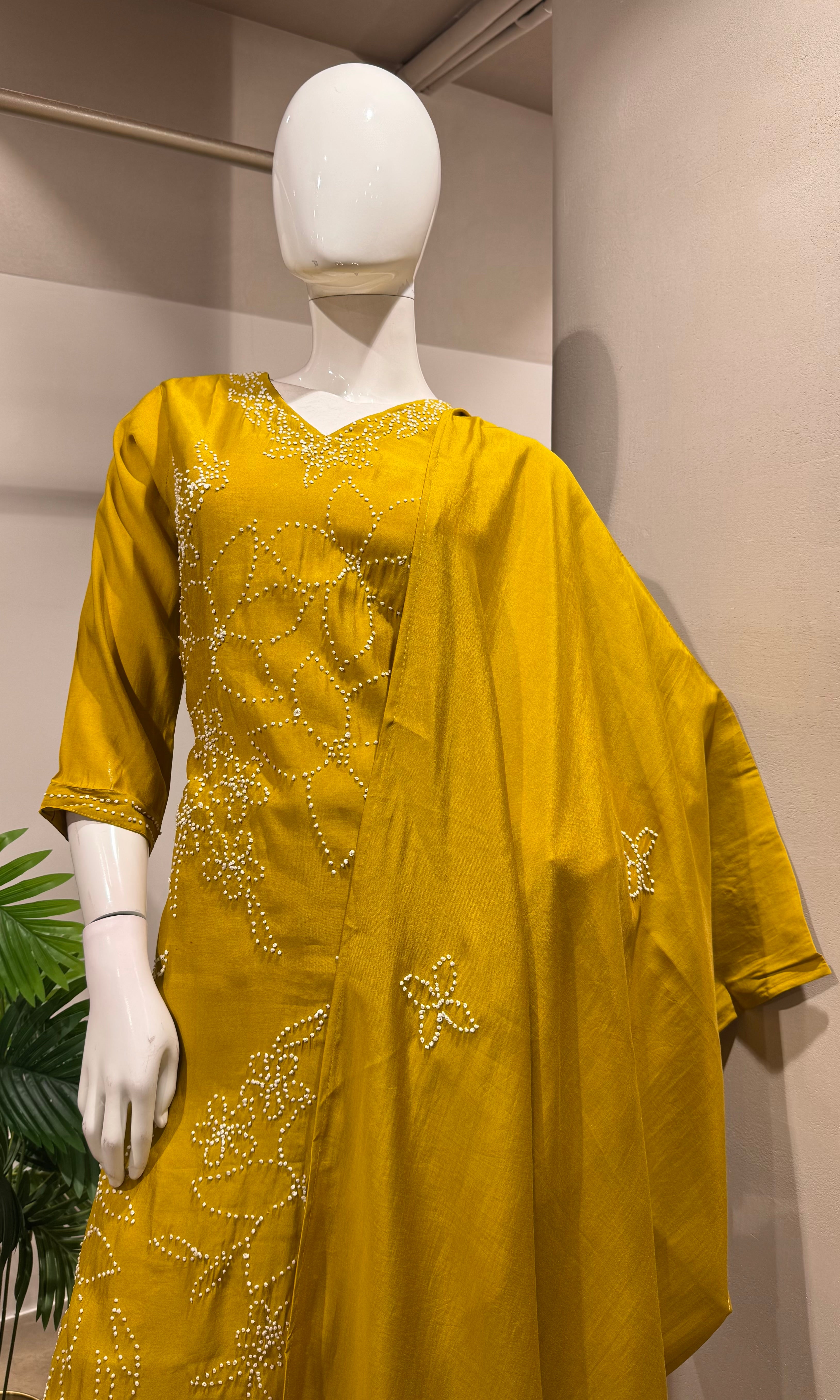 MUSTARD FLORAL EMBROIDERED KURTA SET