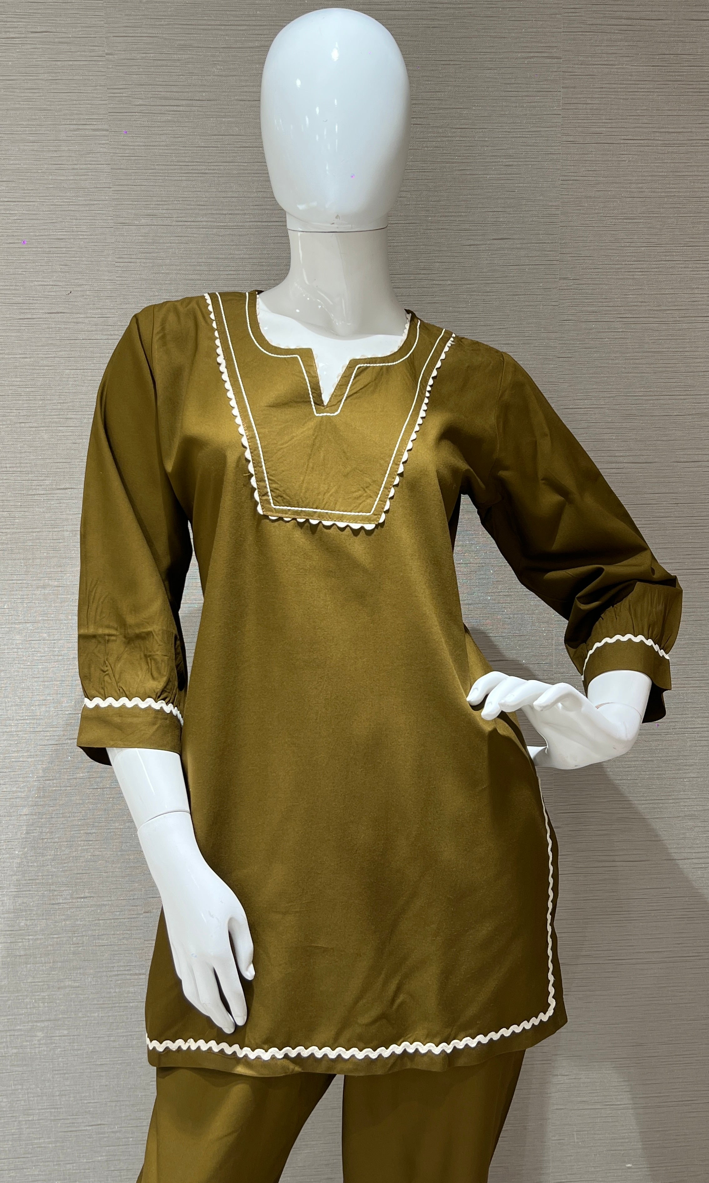 Brown cord set