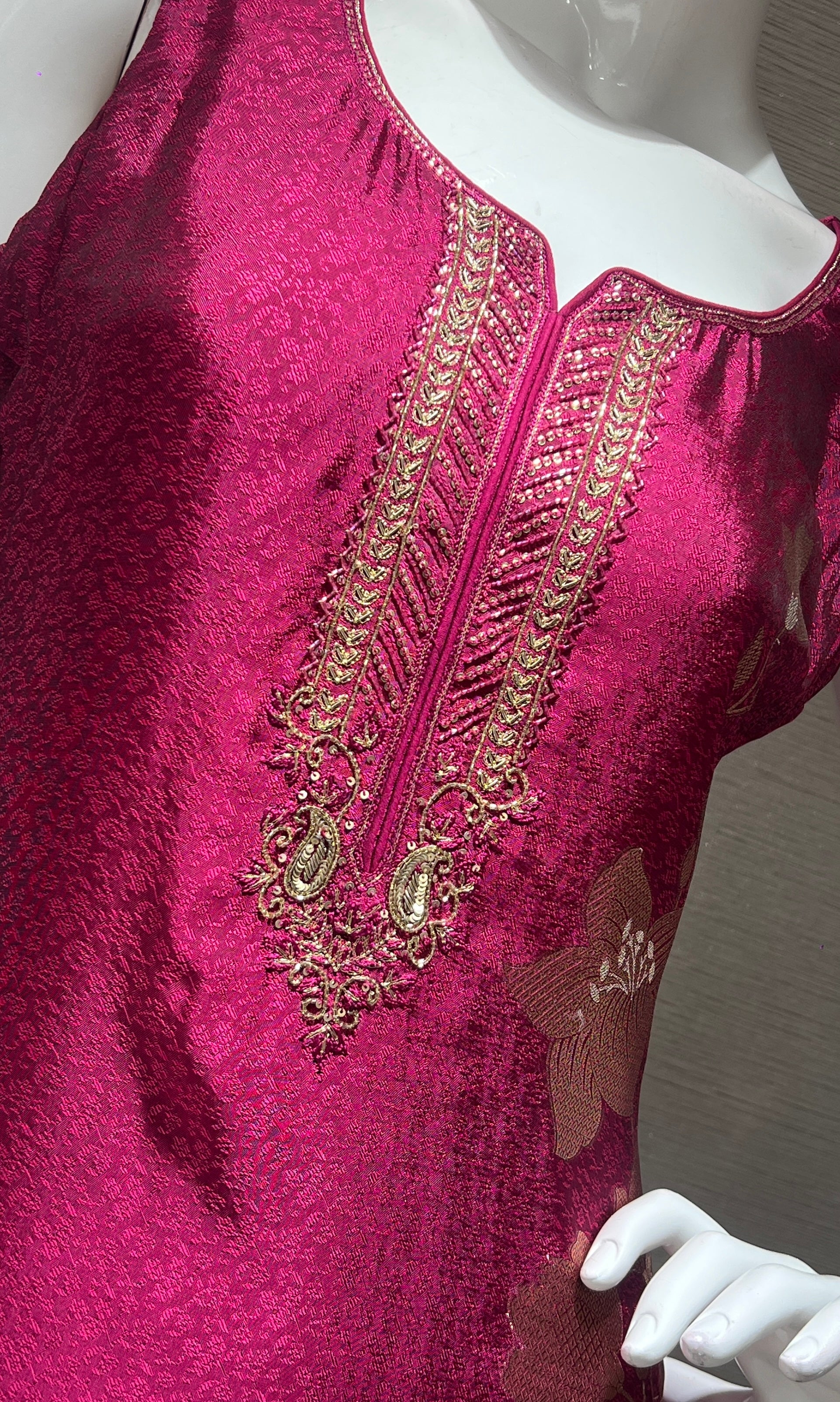 Pink floral embroidered kurta set