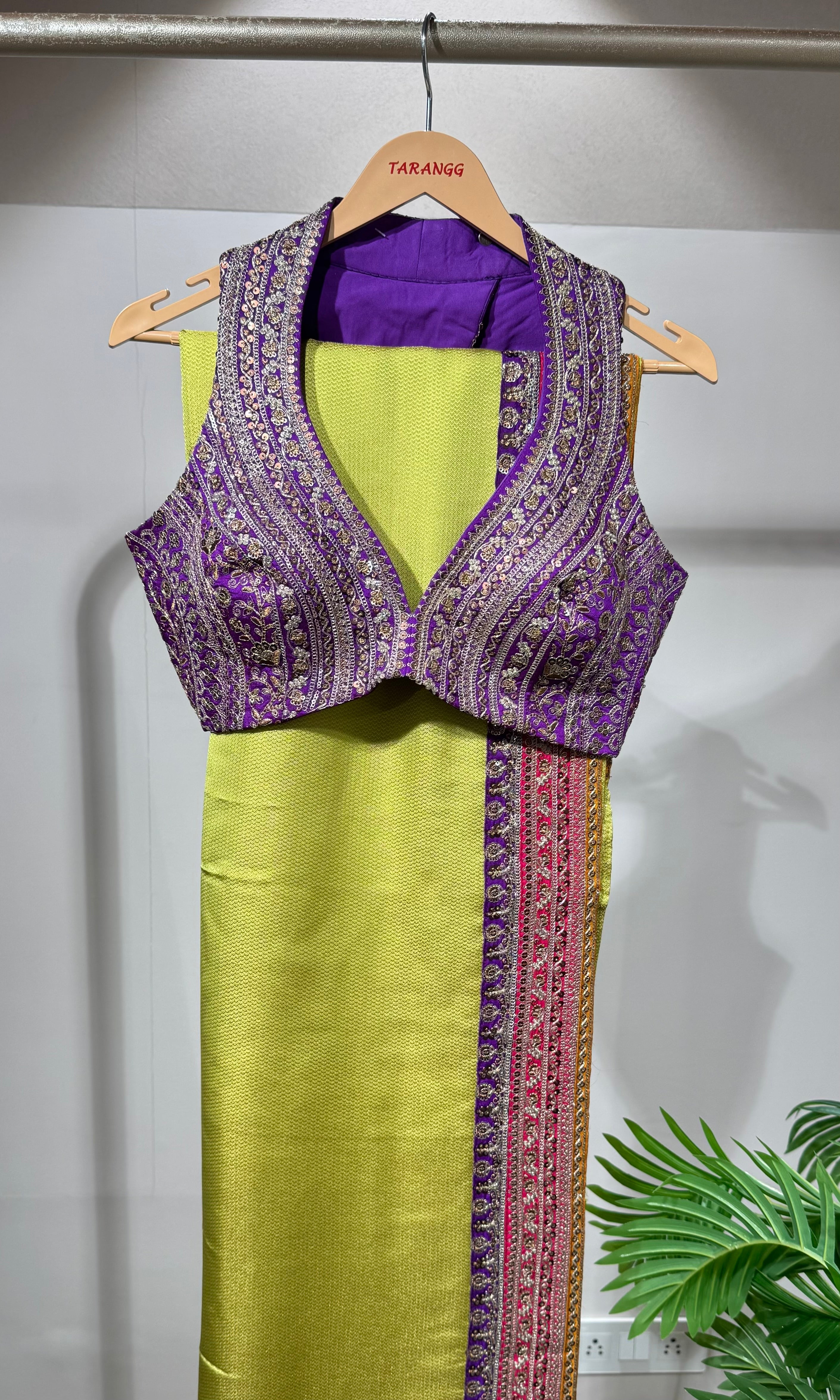 green saree with blouse