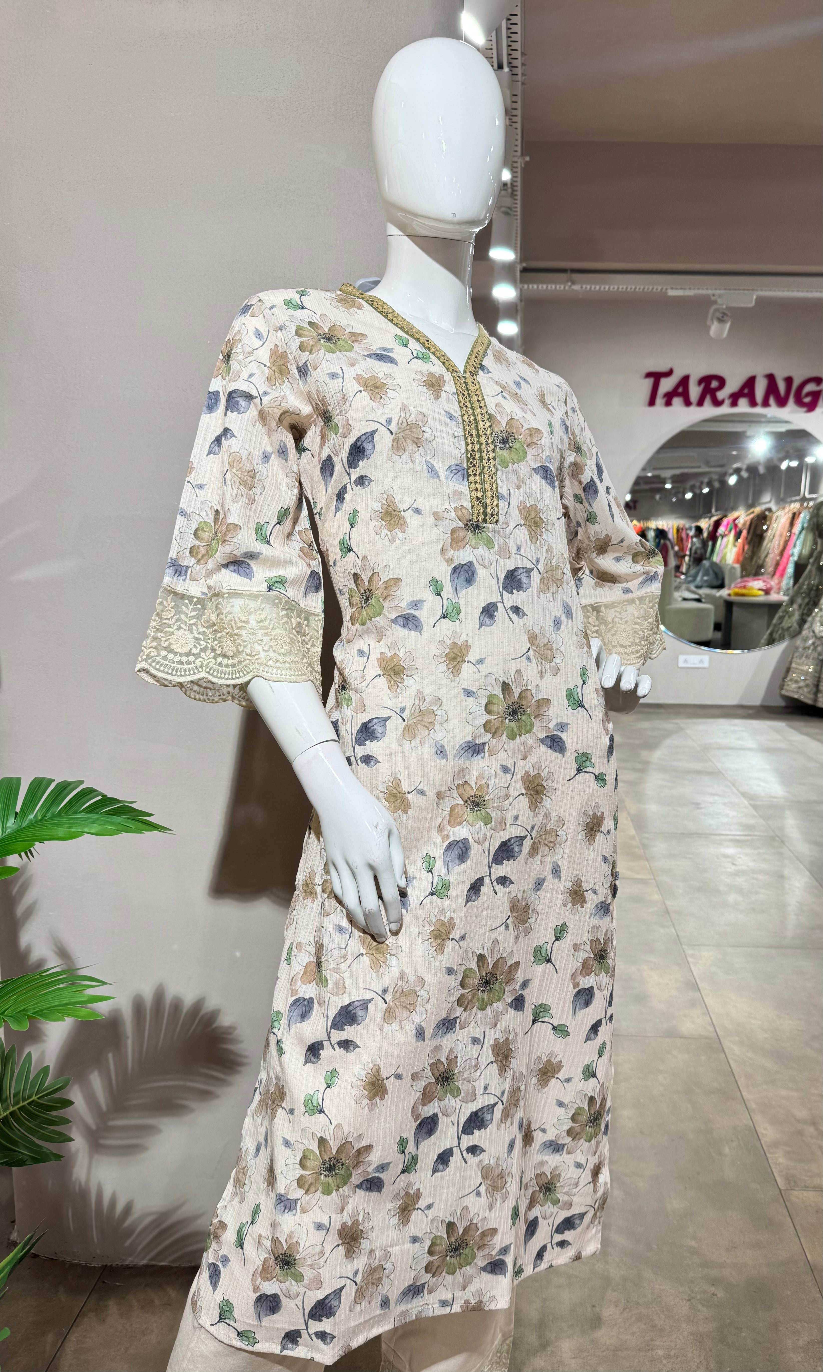 White FLORAL PRINT ETHNIC KURTI SET