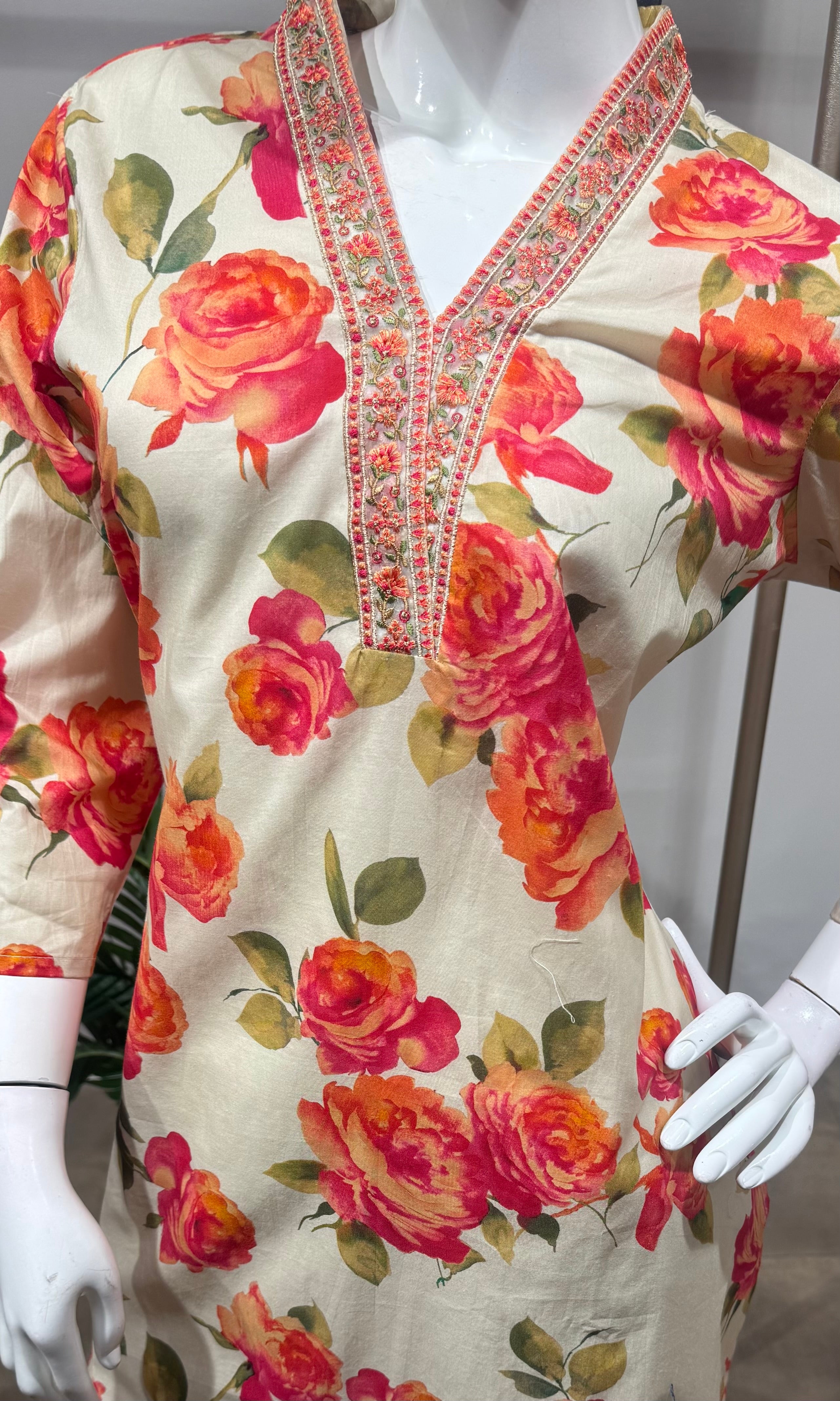 Cream floral print kurta set