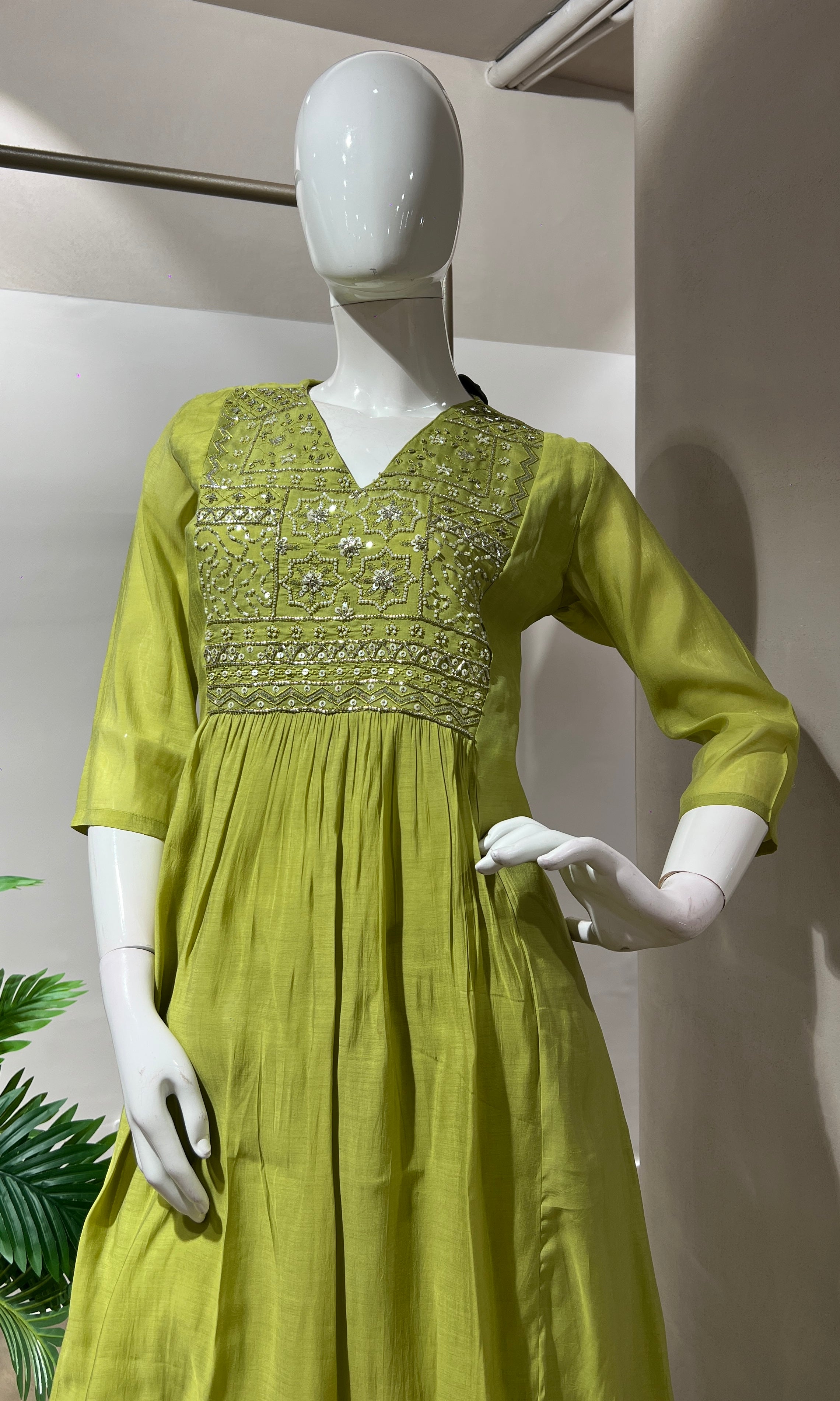 GREEN embroidery mul chanderi kurta set