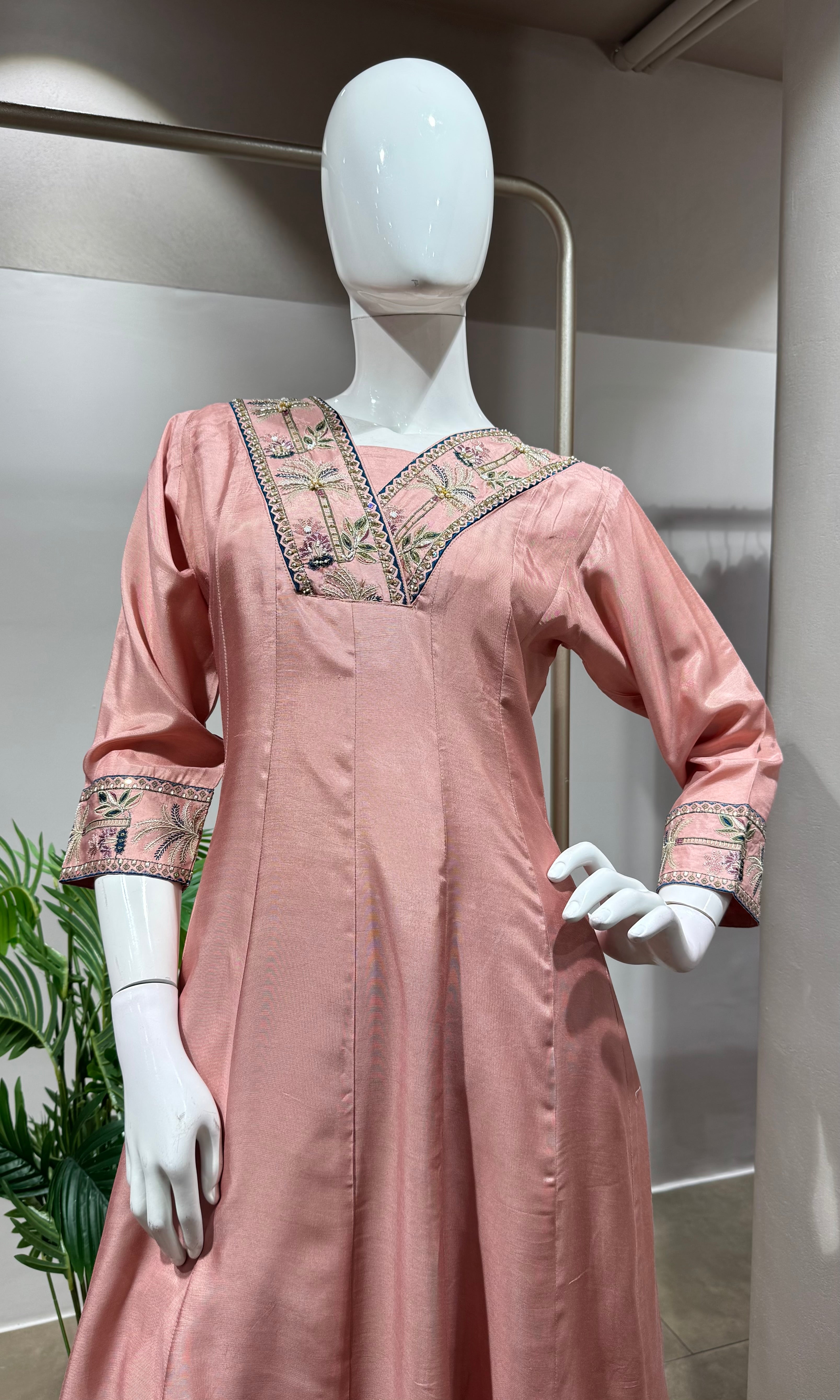 Pink Silk Kurta Set with Zari Embroidery