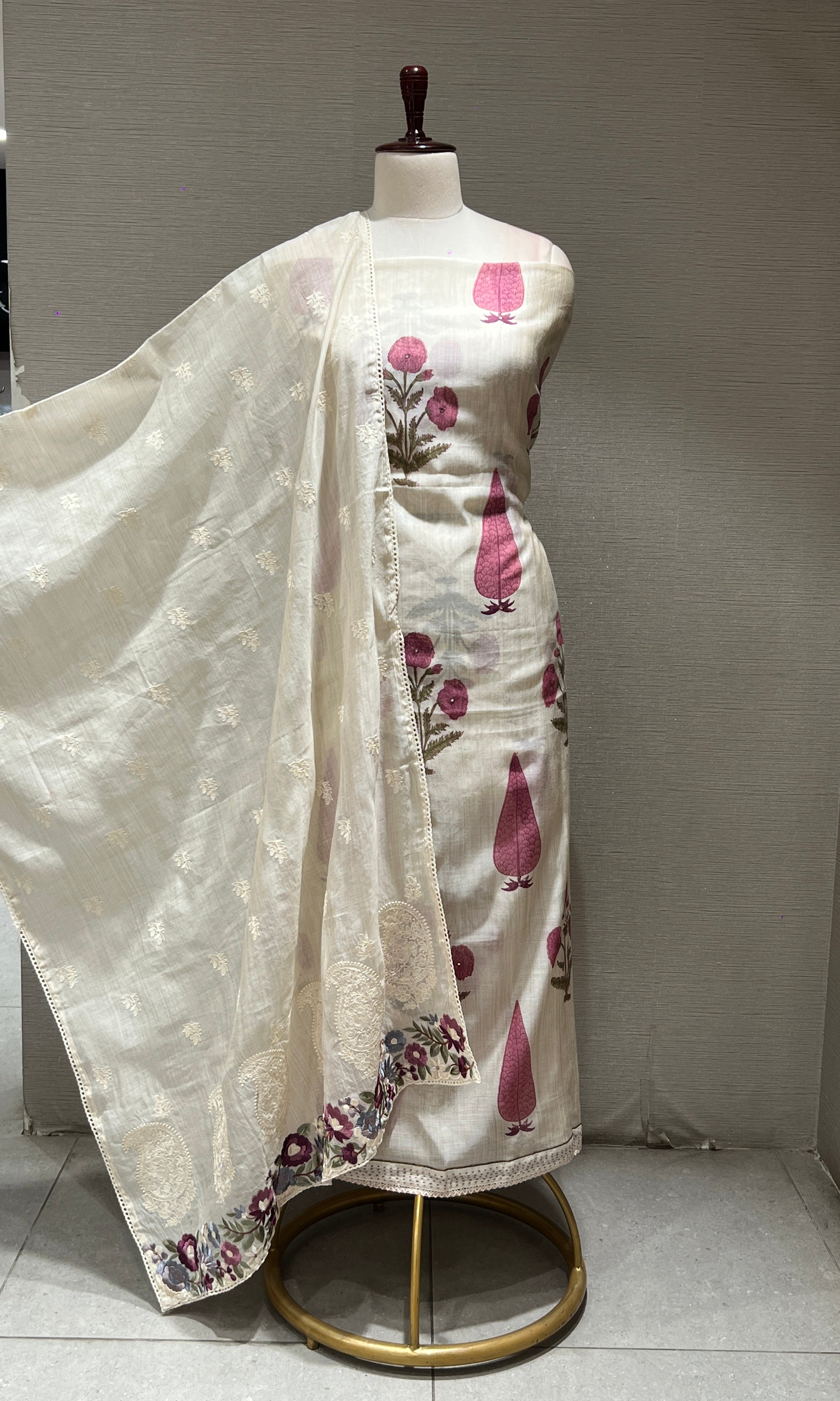 PINK AND WHITE FLORAL PRINT DRESS MATERIAL