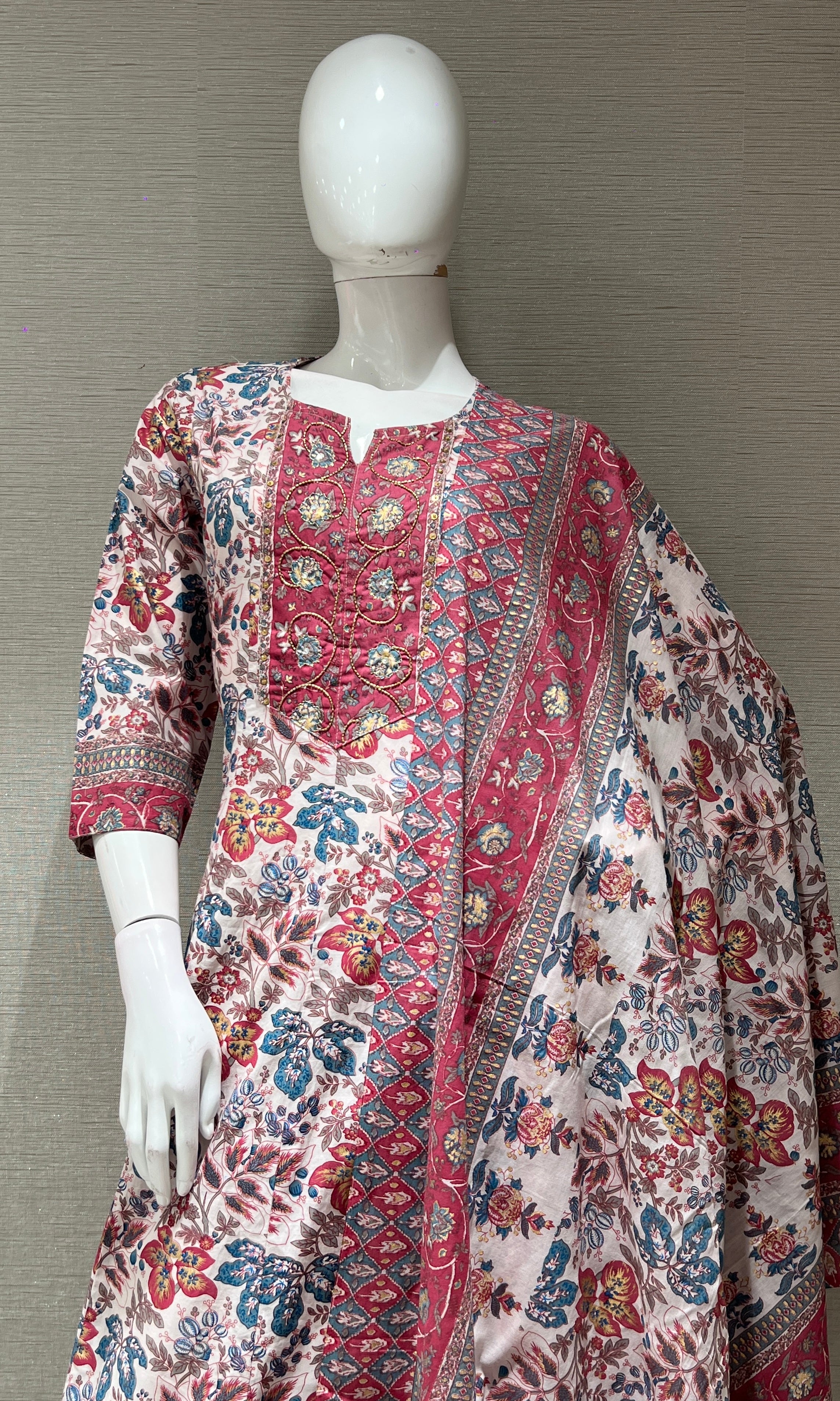 Pink ETHNIC FLORAL PRINT kurta set
