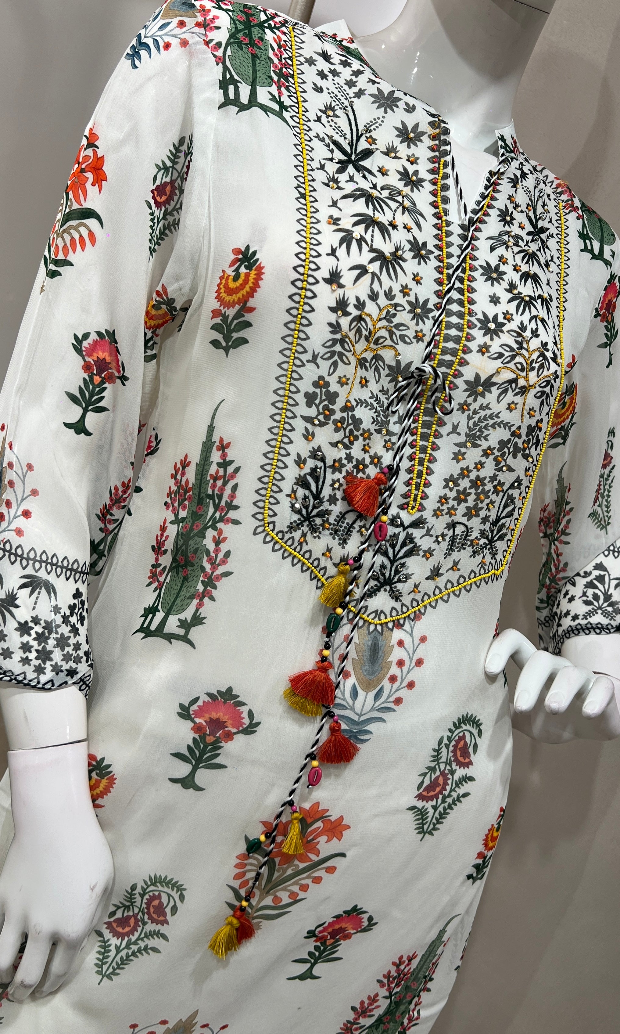 WHITE FLORAL ETHNIC PRINTED KURTA SET