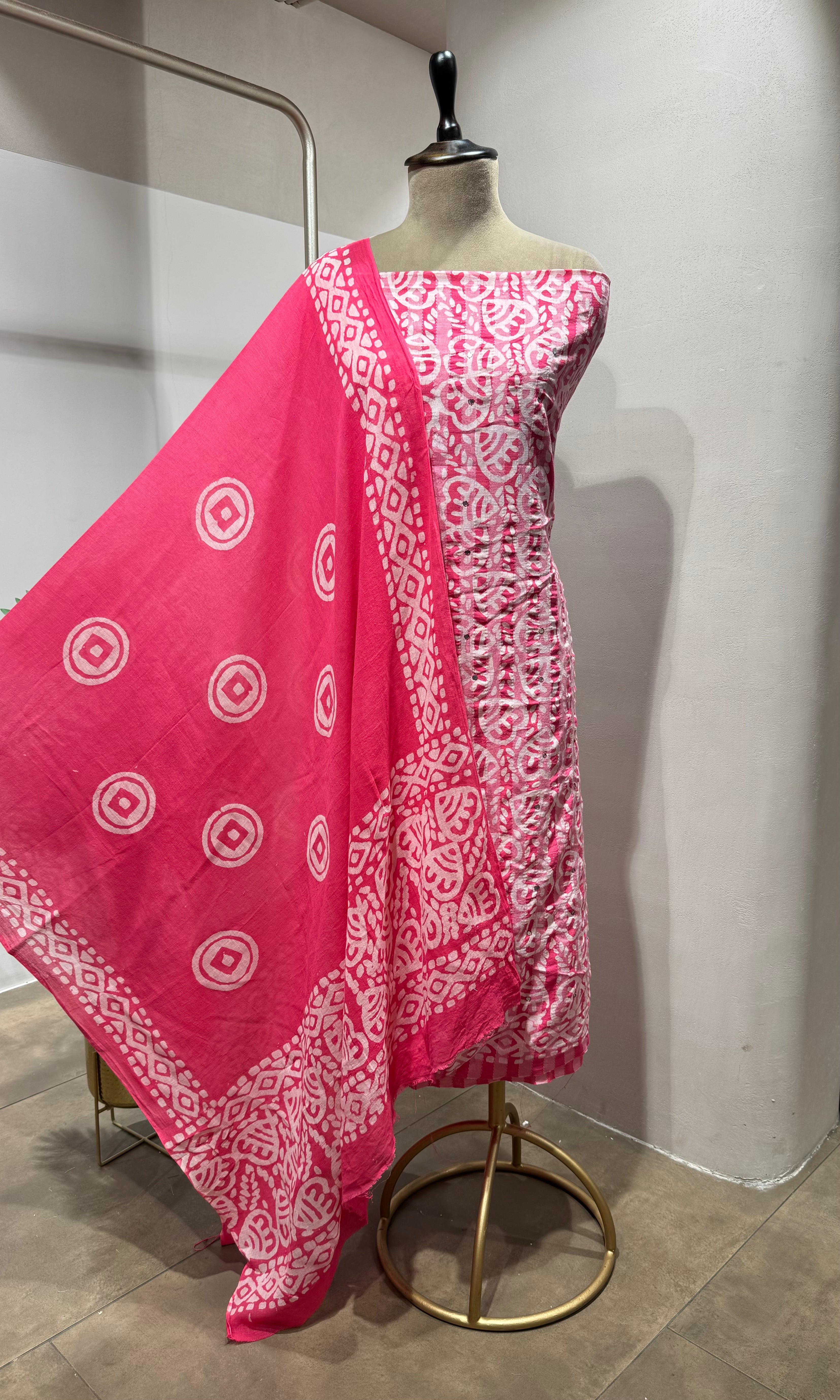 PINK ETHNIC PRINTED DRESS MATERIAL