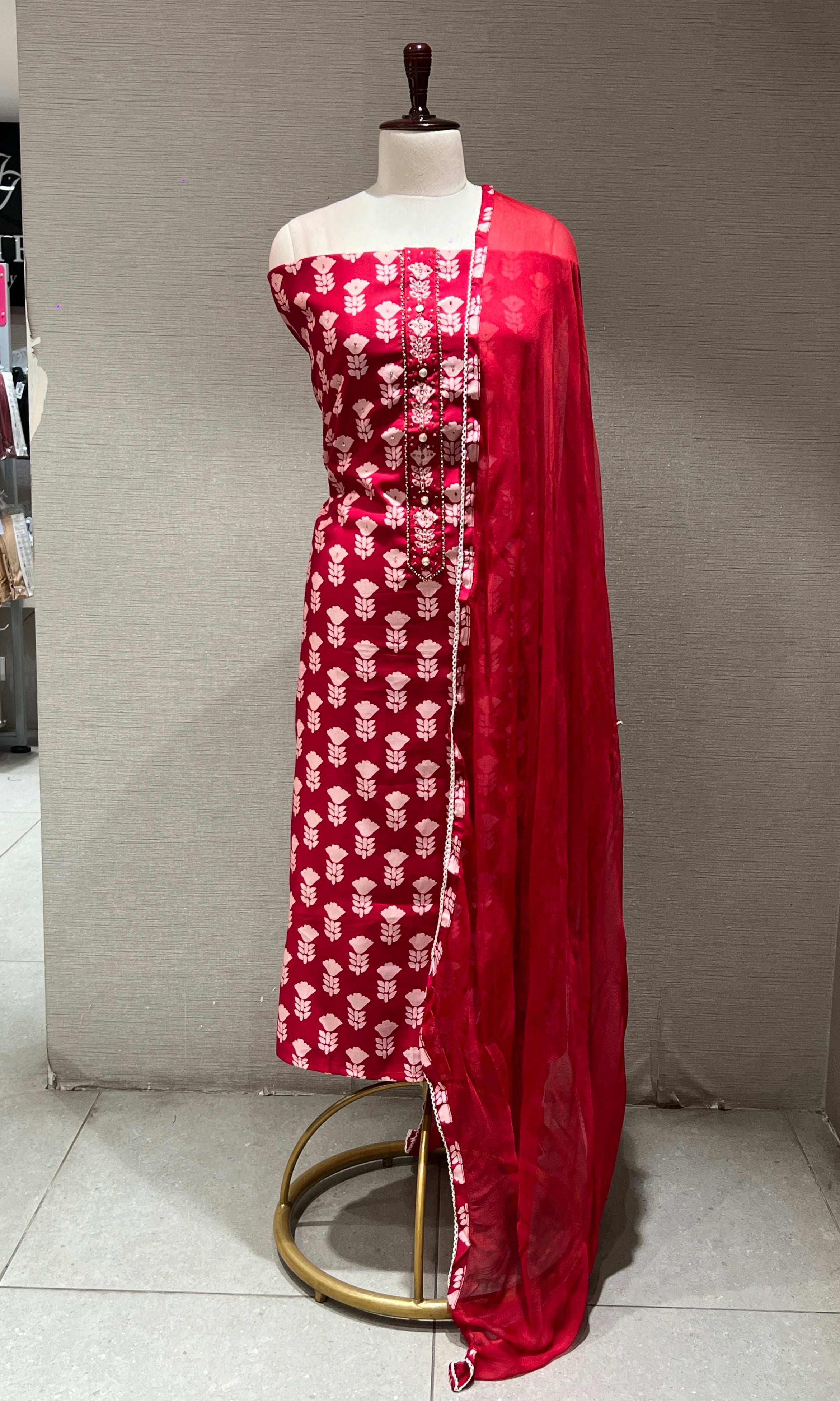 MAROON FLORAL PRINT DRESS MATERIAL