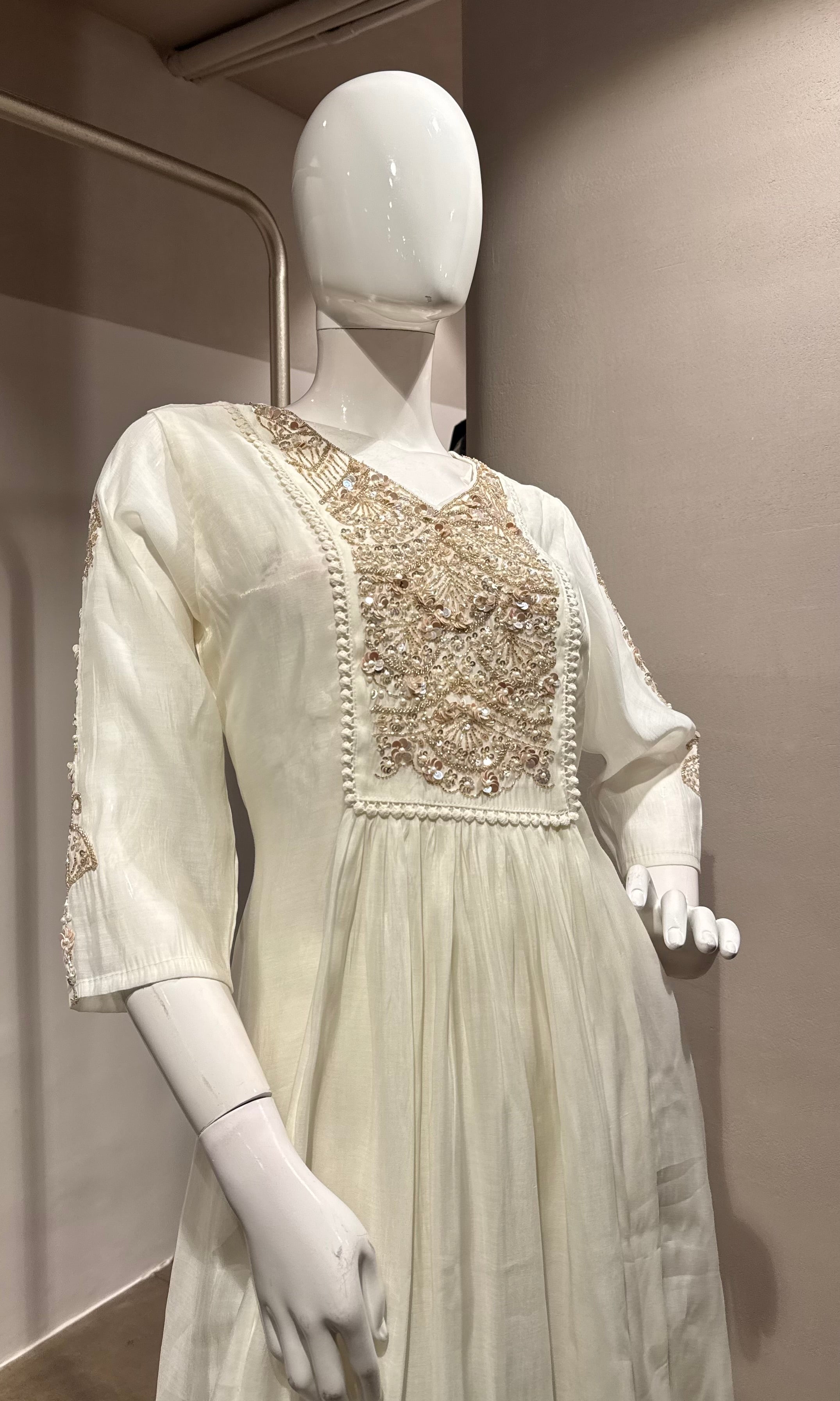 CREAM GOLDEN MUL CHANDERI KURTA SET