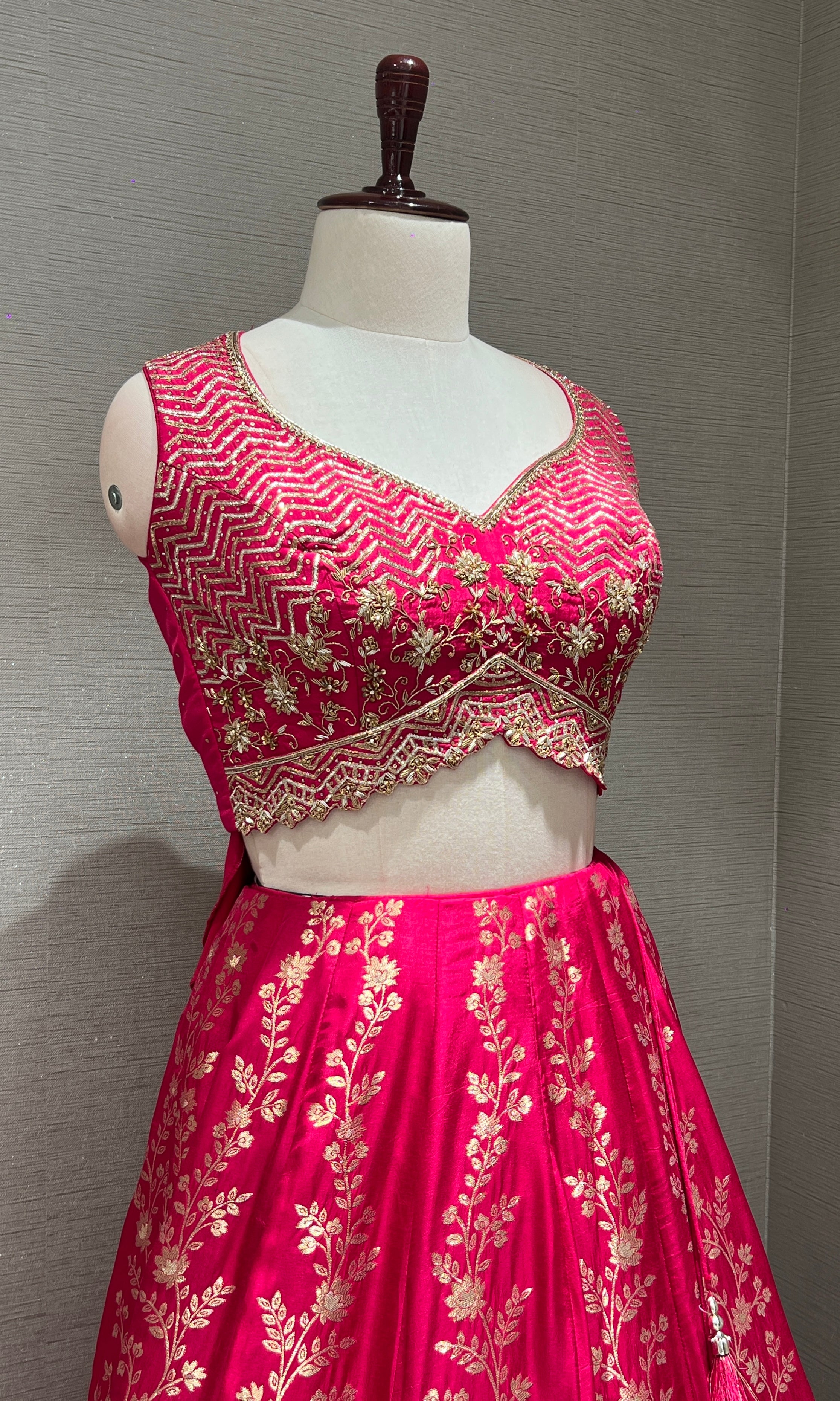 Rani pink GOLDEN BANARASI Lehenga