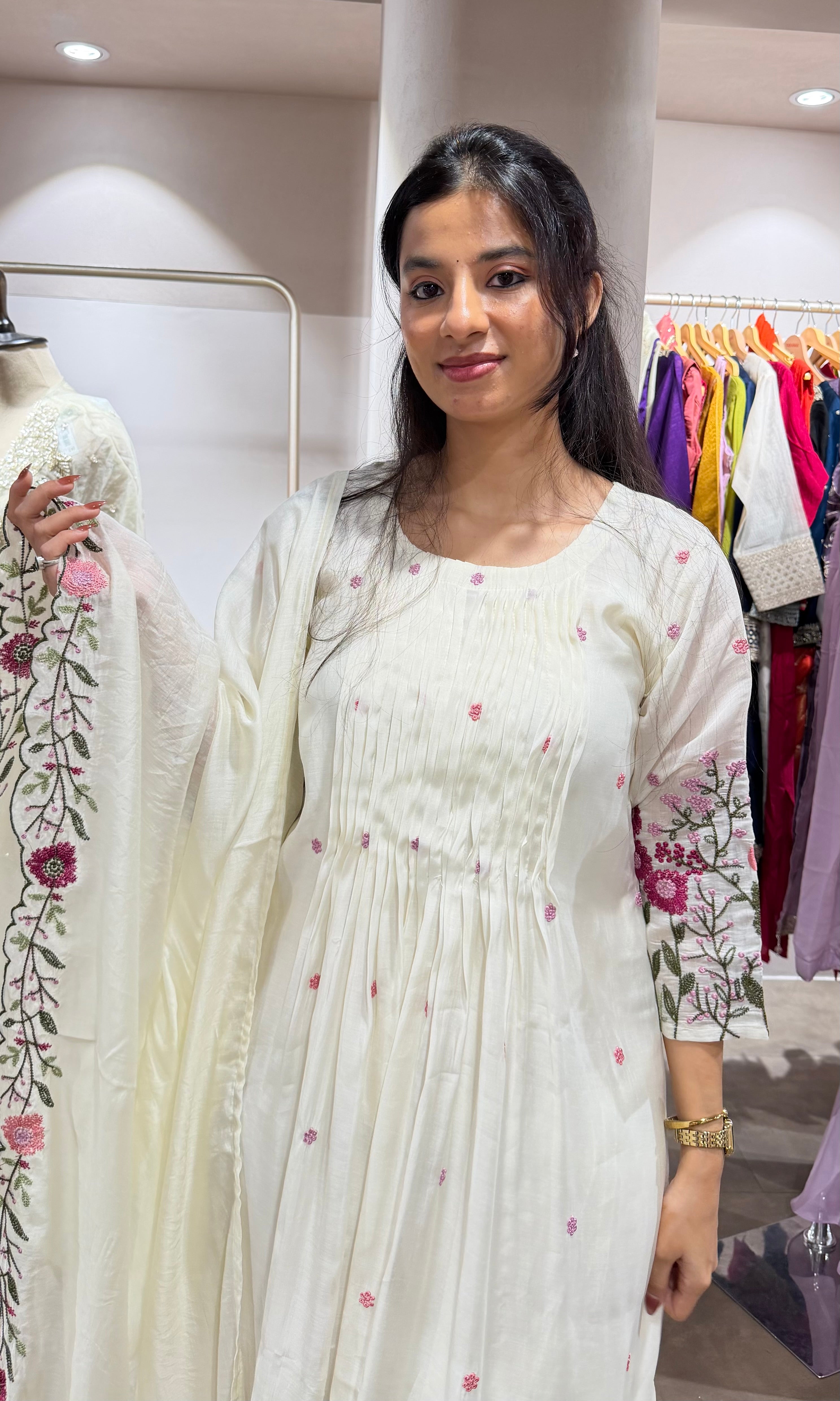 WHITE MUL CHANDERI FLORAL KURTA SET
