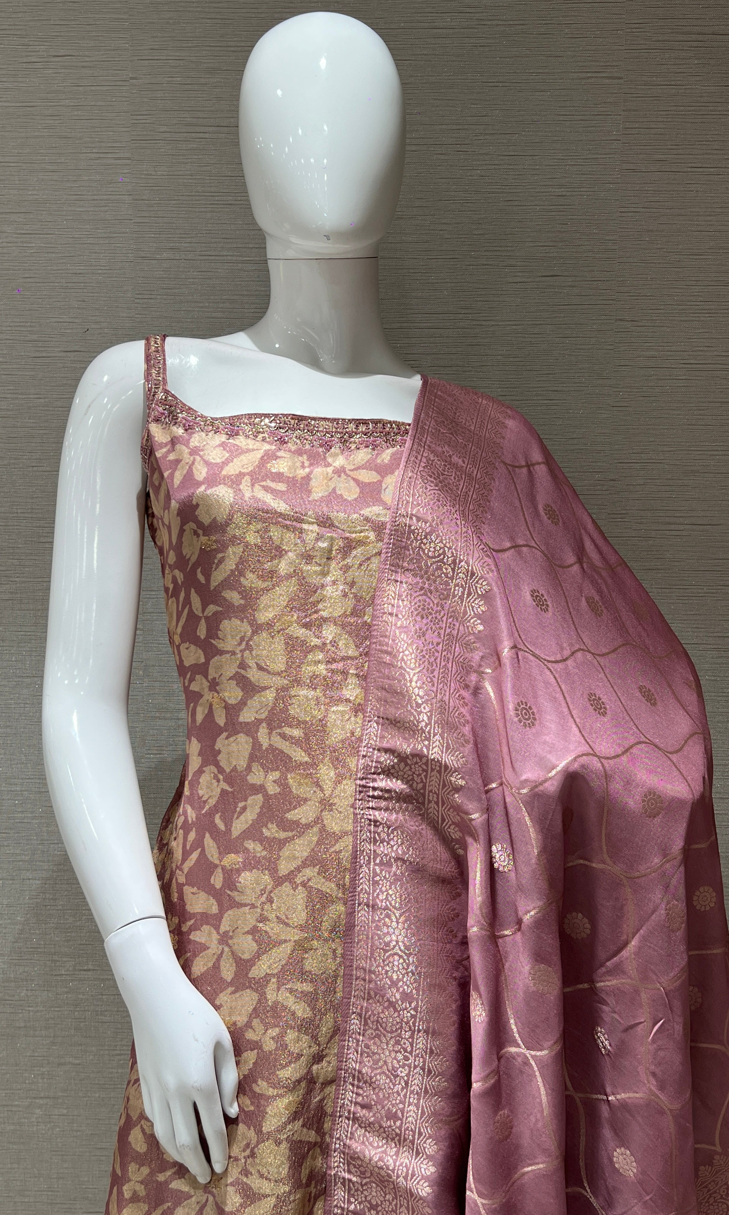 Onion pink floral embroidery kurta set
