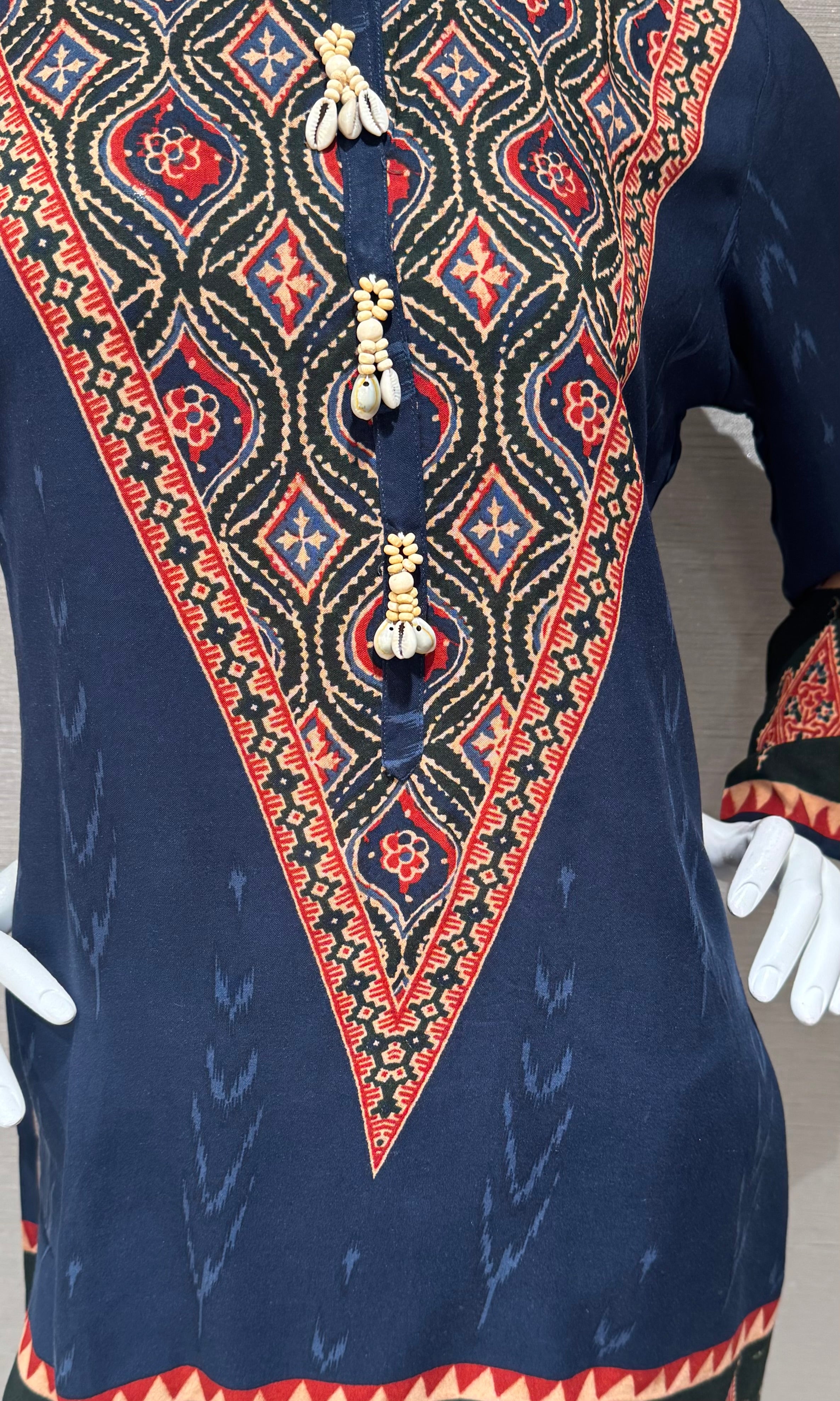 Navy blue intricate bordered cord set
