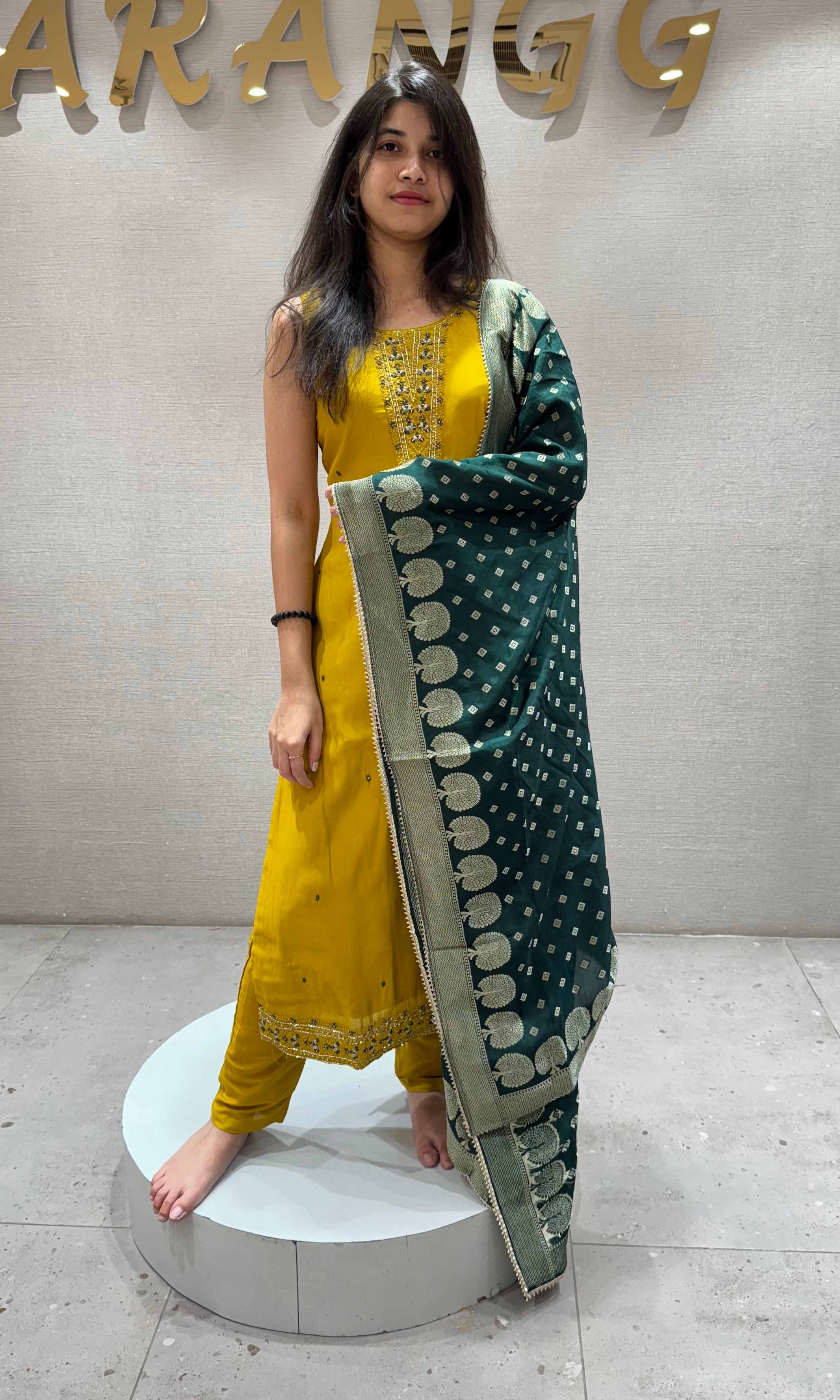 Light yellow kurta set WITH GREEN DUPATTA