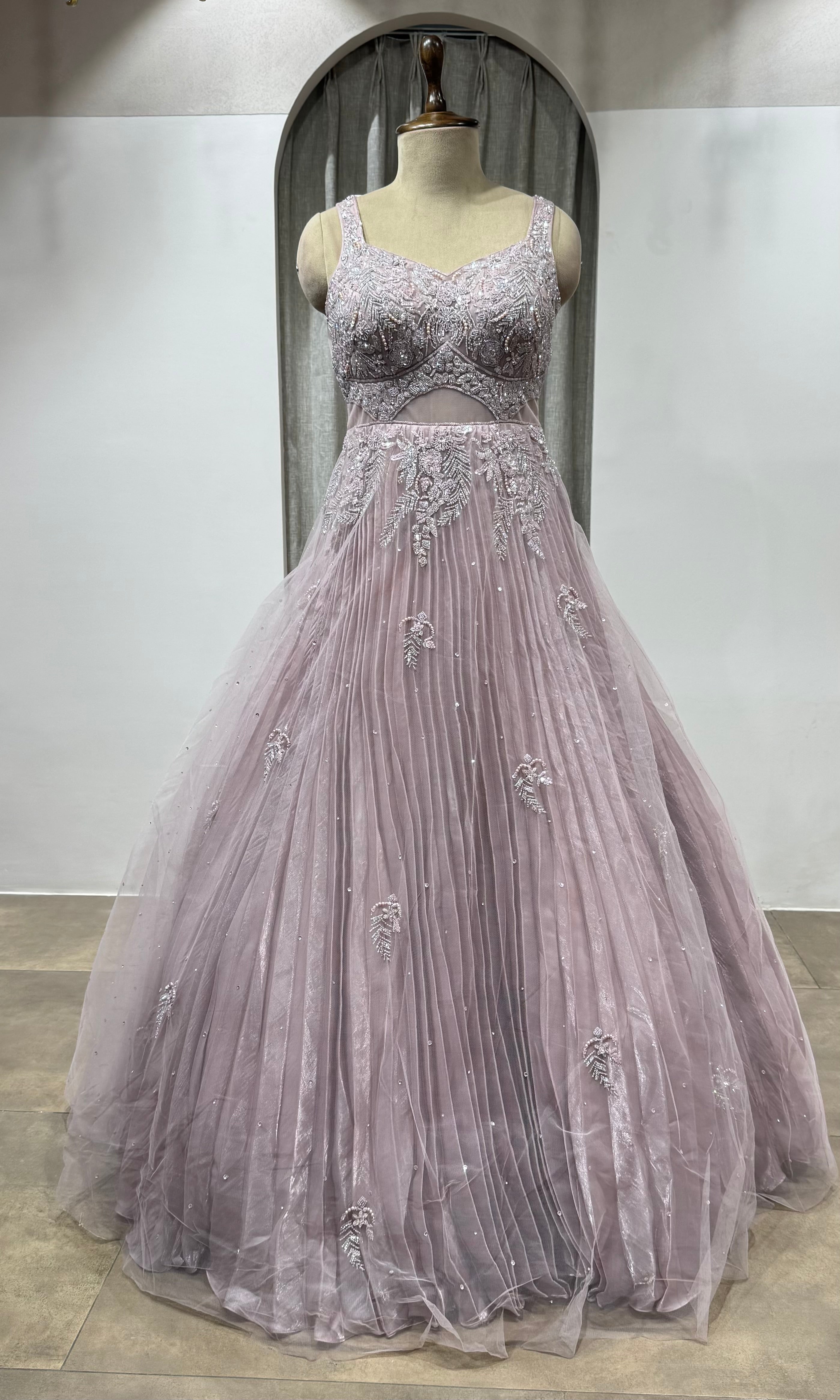 MOEE EMBROIDERED NETTED GOWN